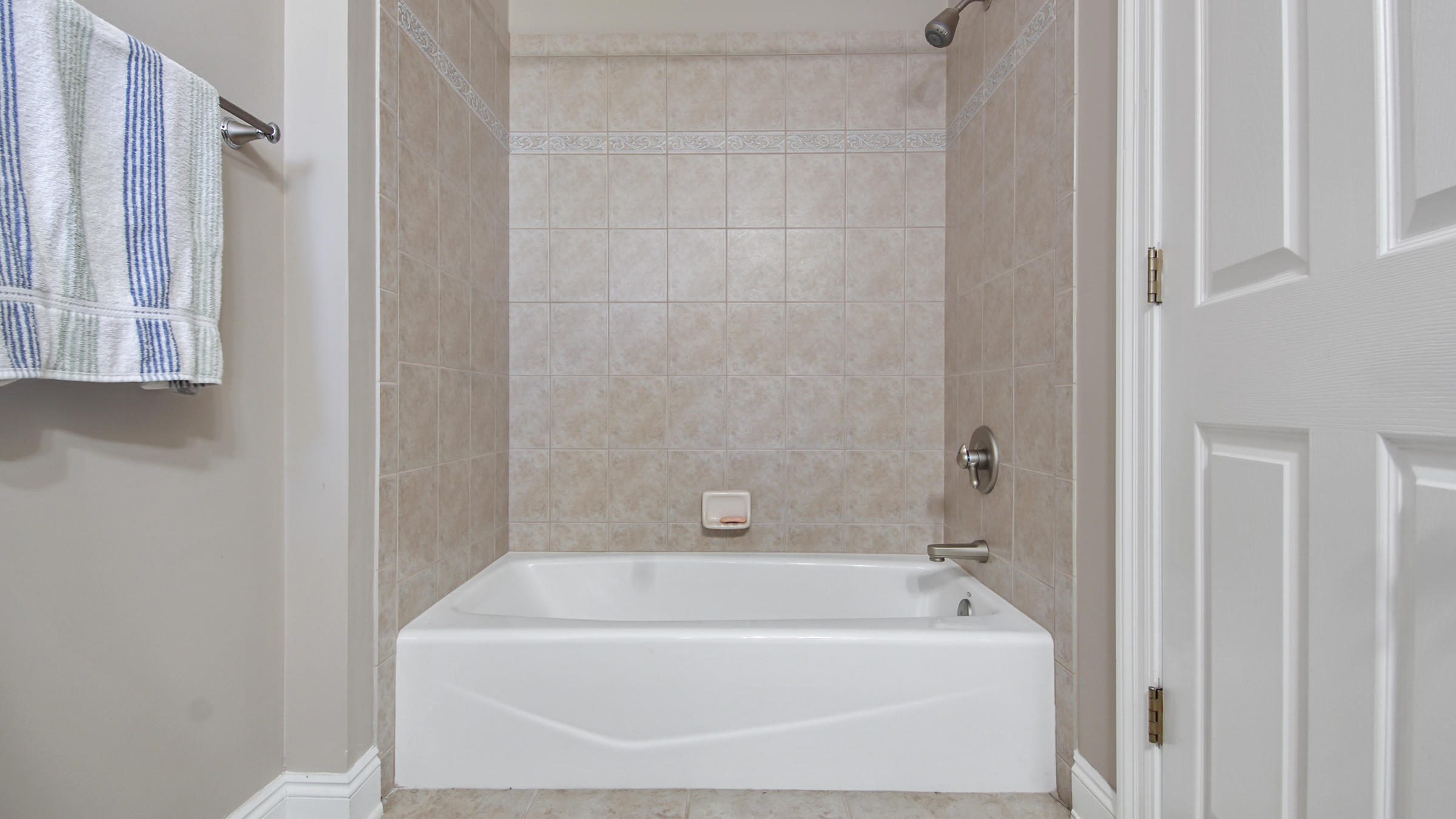 RIVIERA BEACH - Residential