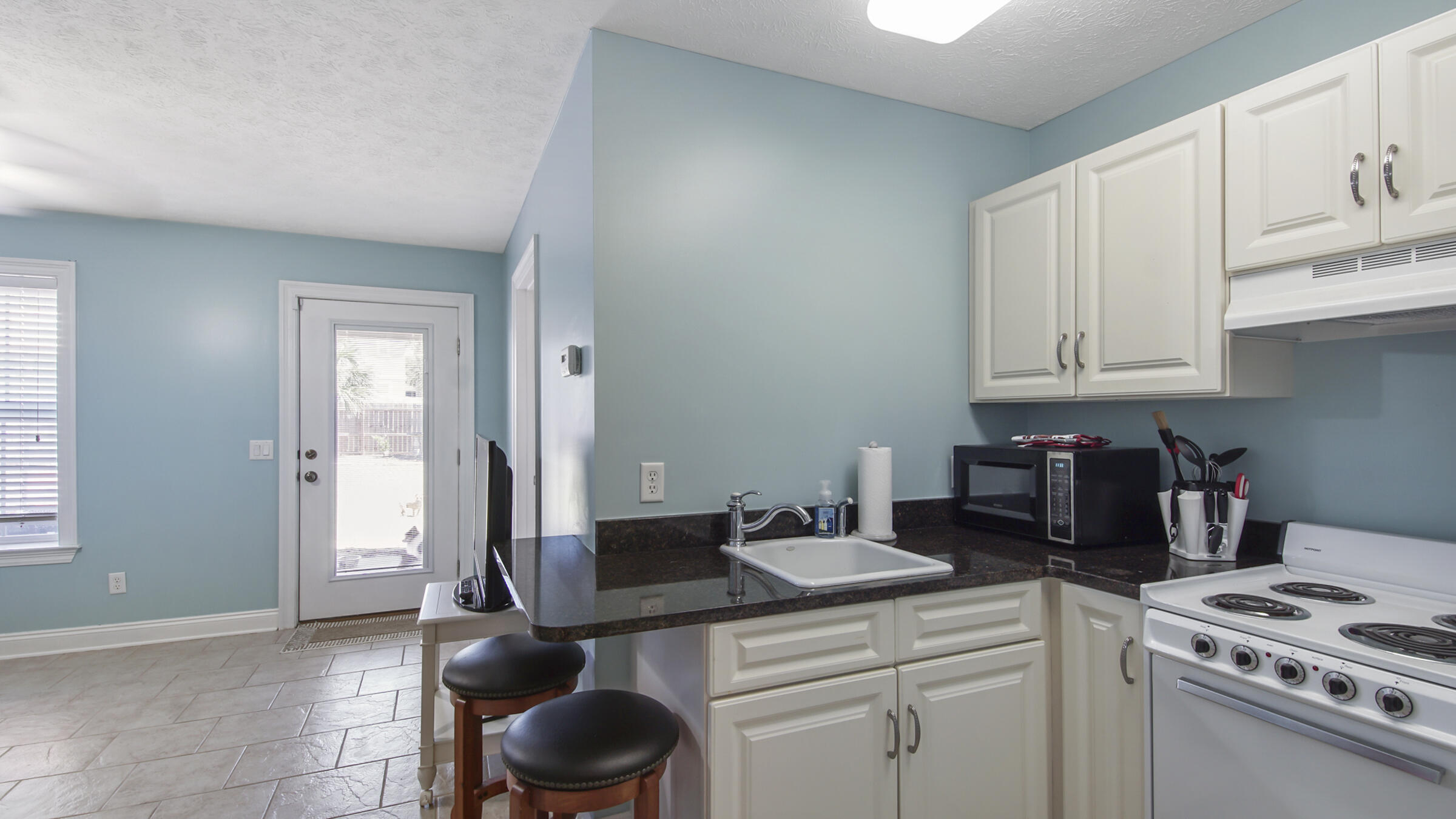 RIVIERA BEACH - Residential