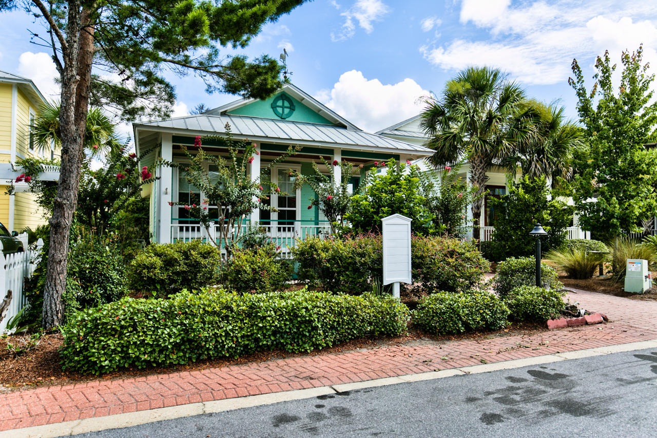 CASSINE VILLAGE - Residential