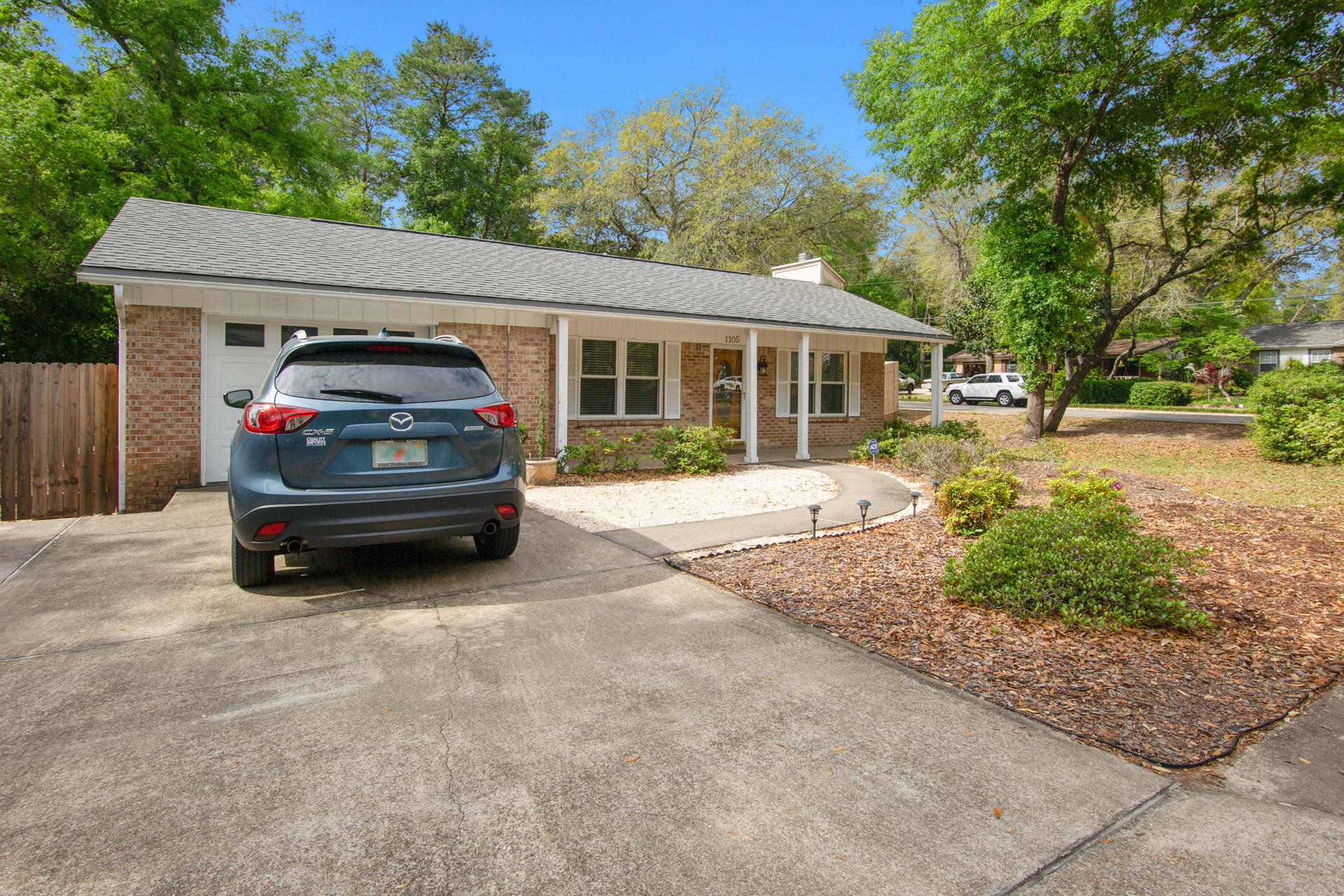 CREEKSIDE ESTATES - Residential