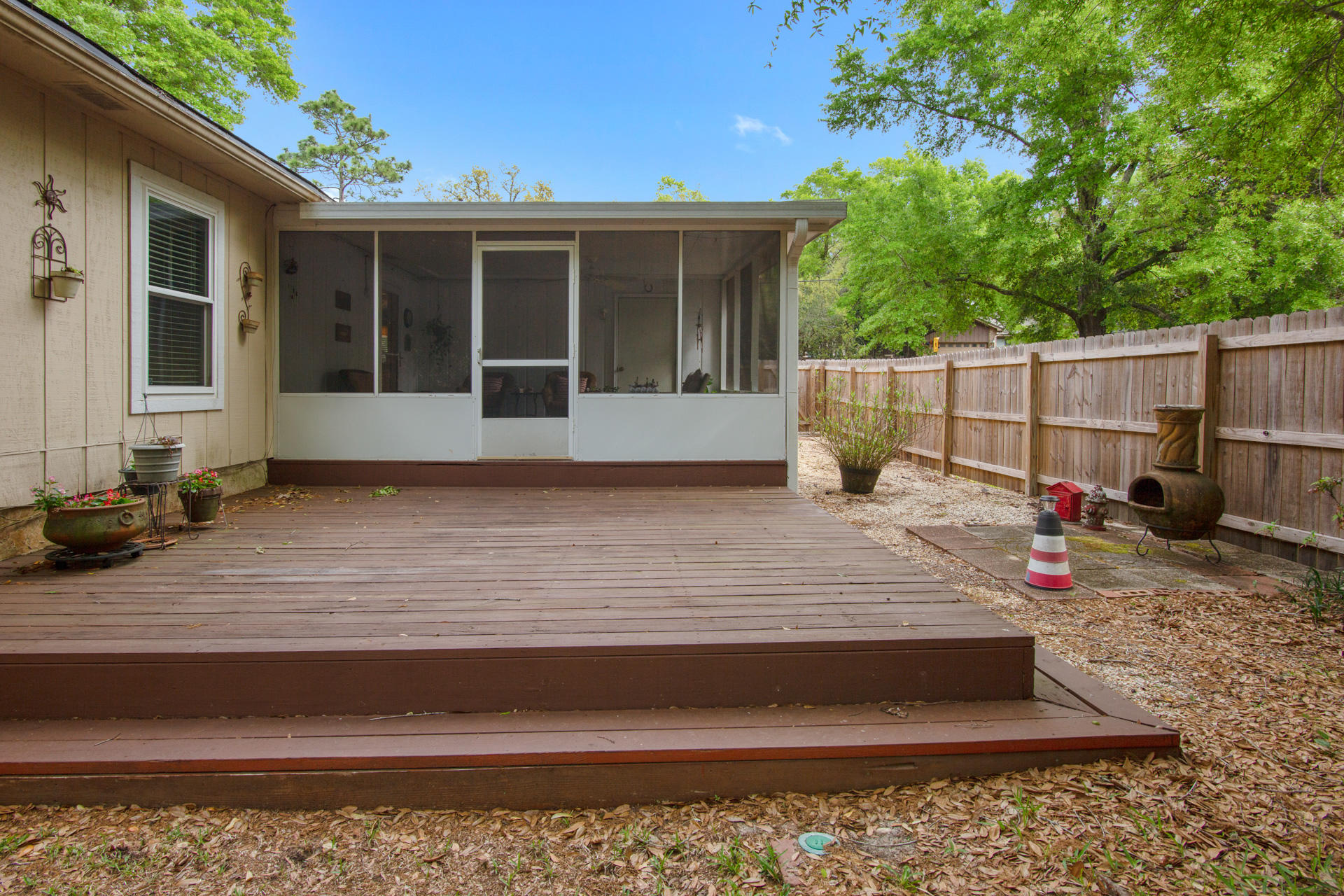 CREEKSIDE ESTATES - Residential