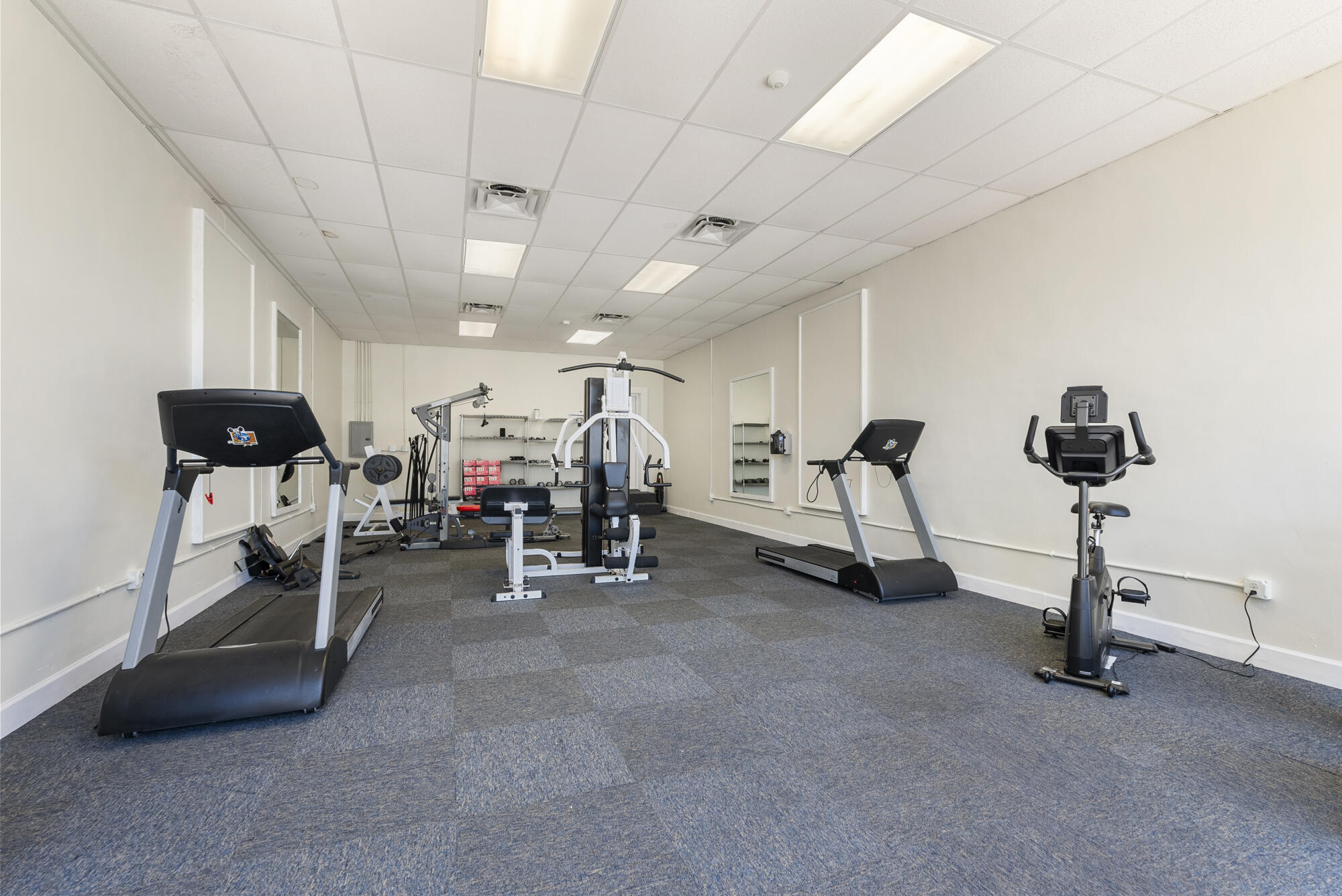 SUNBIRD CONDO - Residential