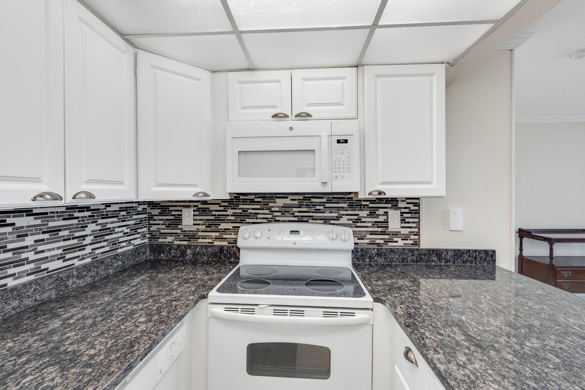 SUNBIRD CONDO - Residential