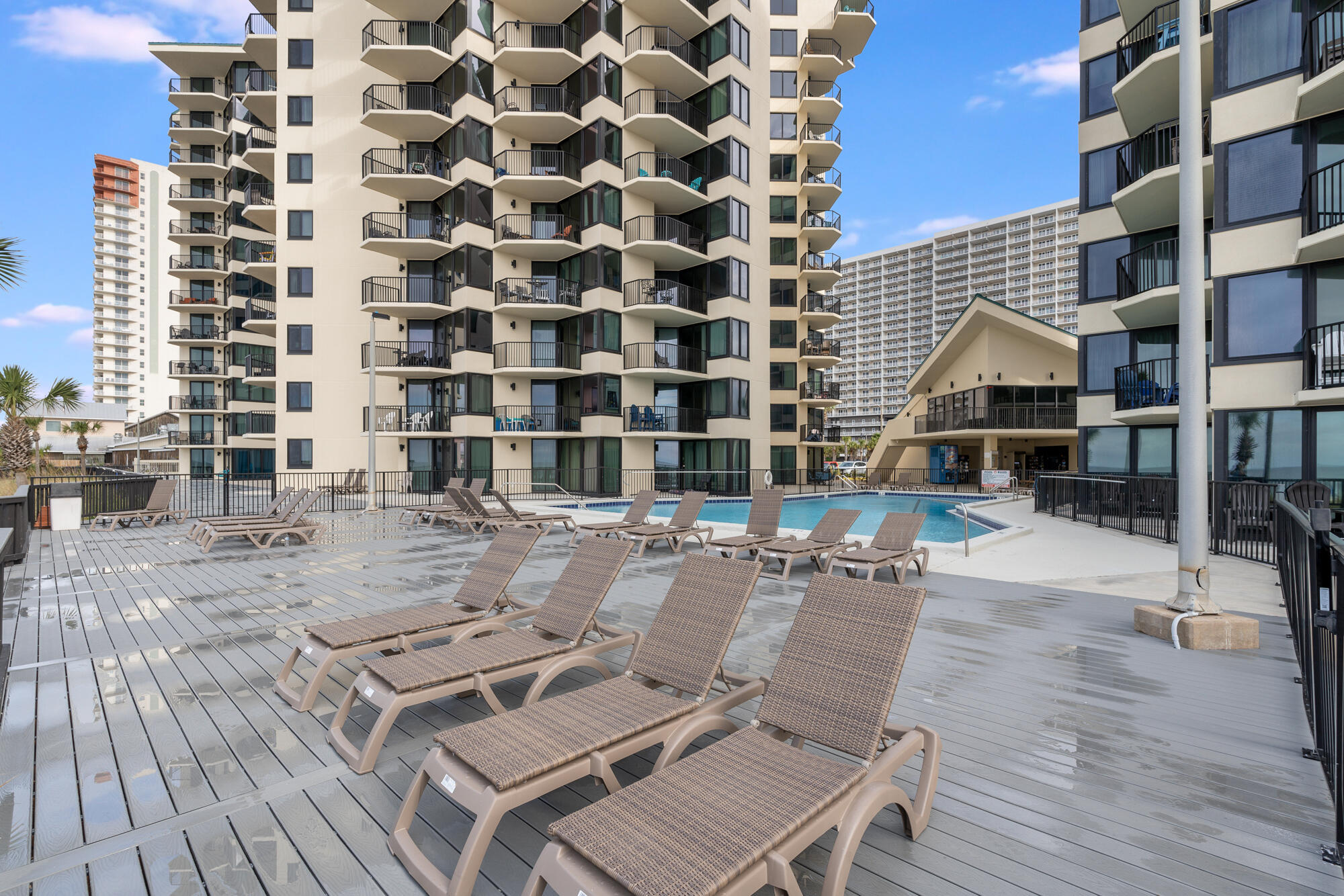 SUNBIRD CONDO - Residential