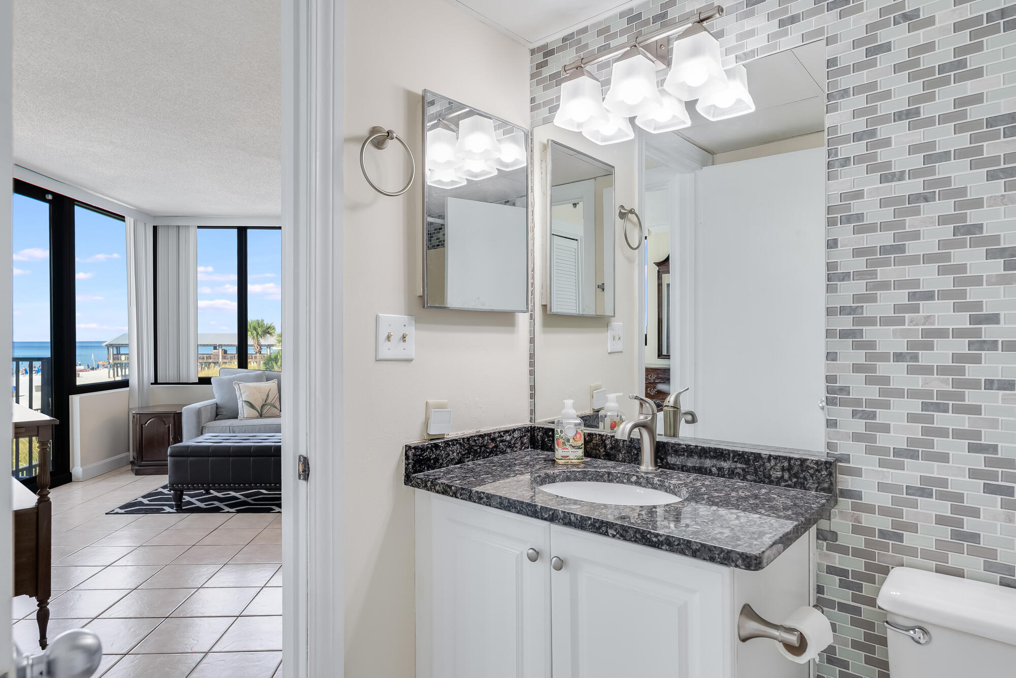 SUNBIRD CONDO - Residential