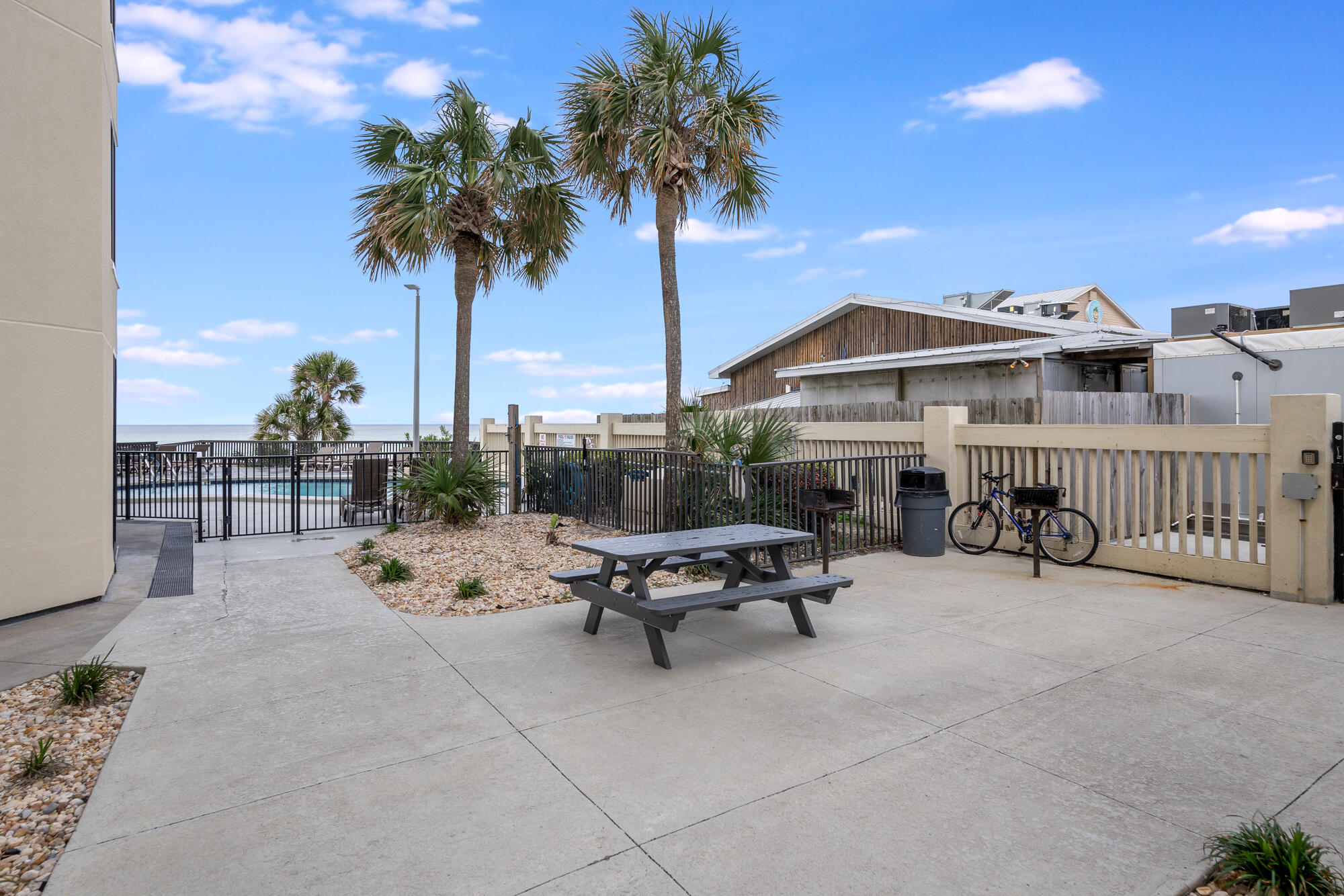 SUNBIRD CONDO - Residential