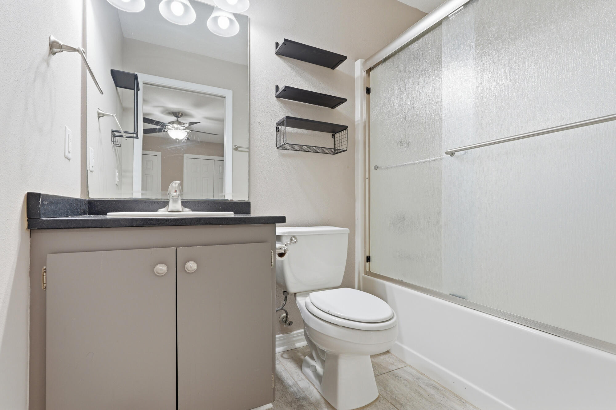 NAVARRE S/D 2ND ADDN - Residential