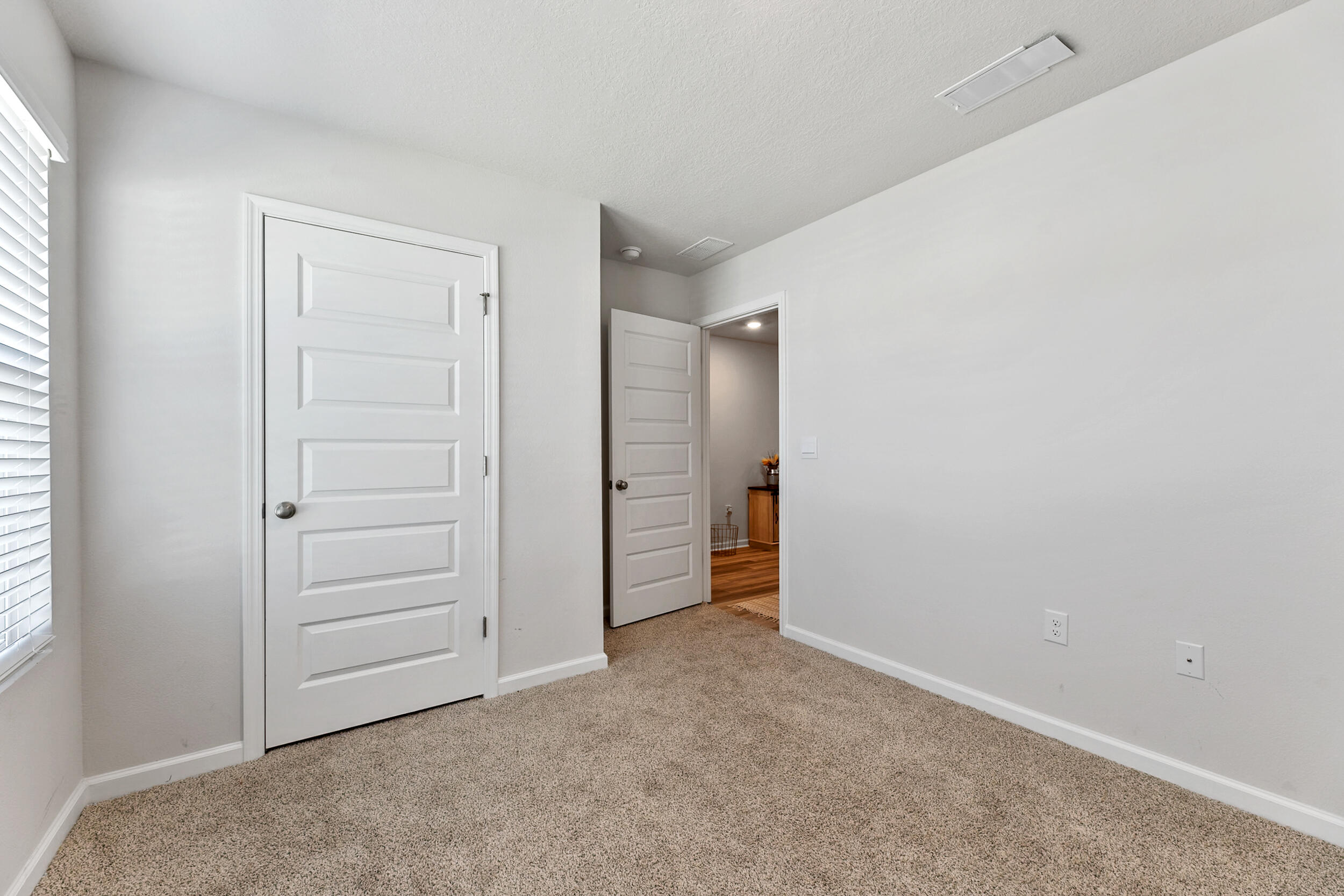 Royal Estates - Residential Lease