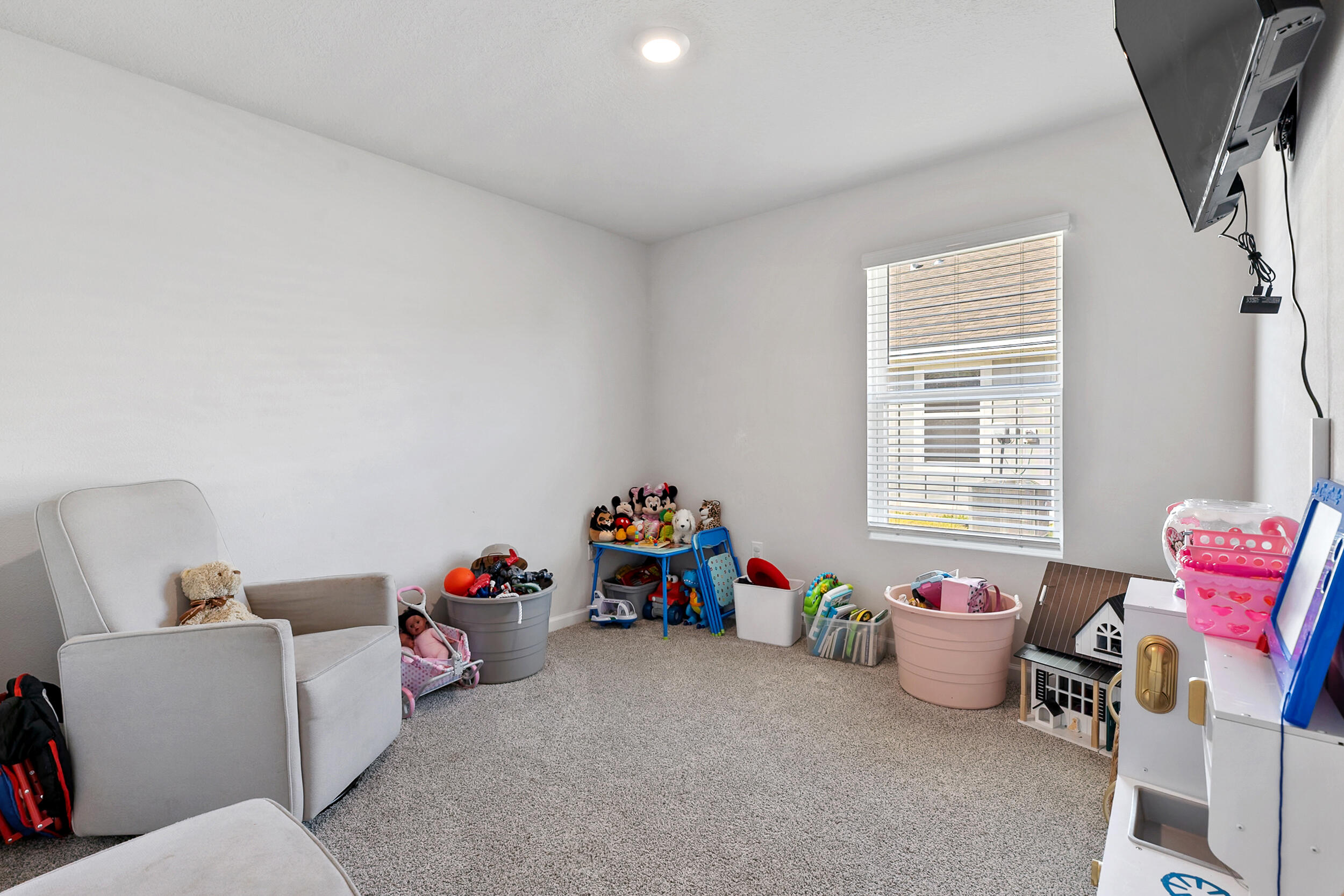 Royal Estates - Residential Lease