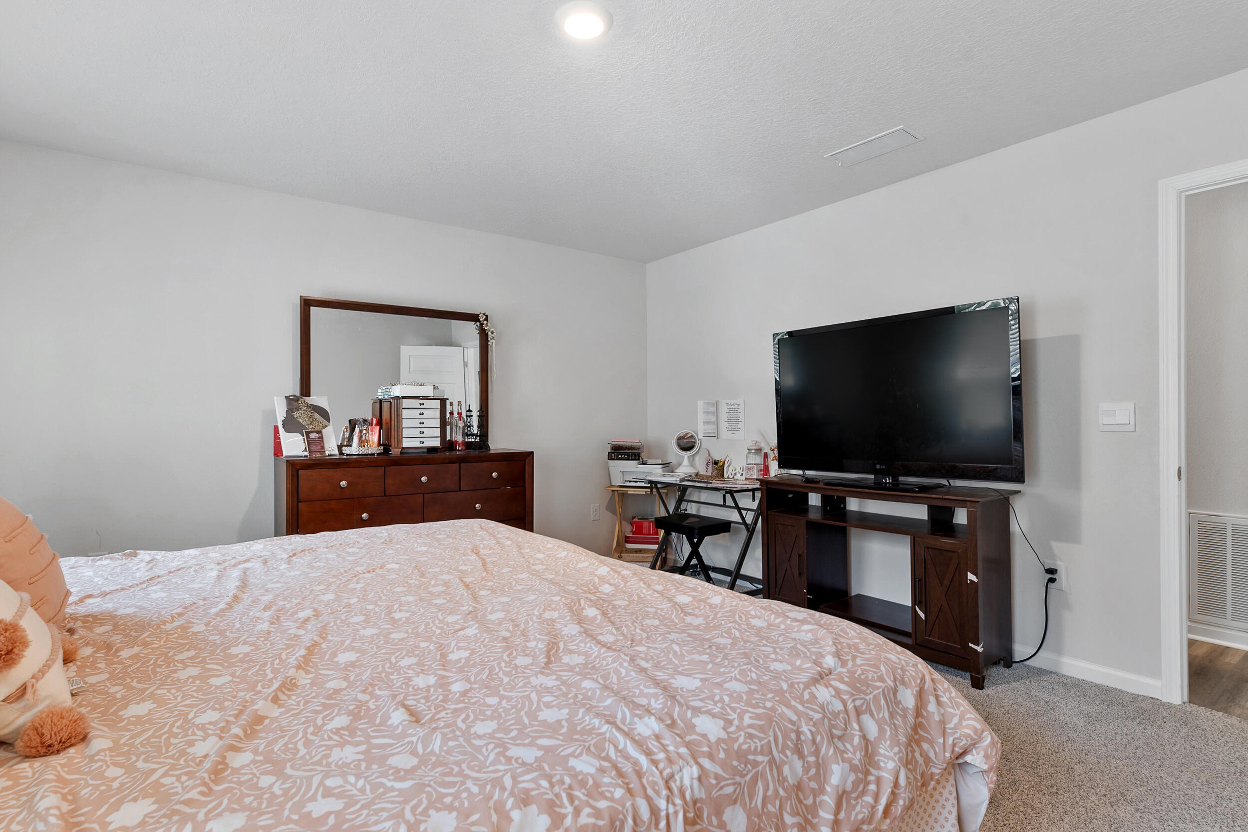 Royal Estates - Residential Lease