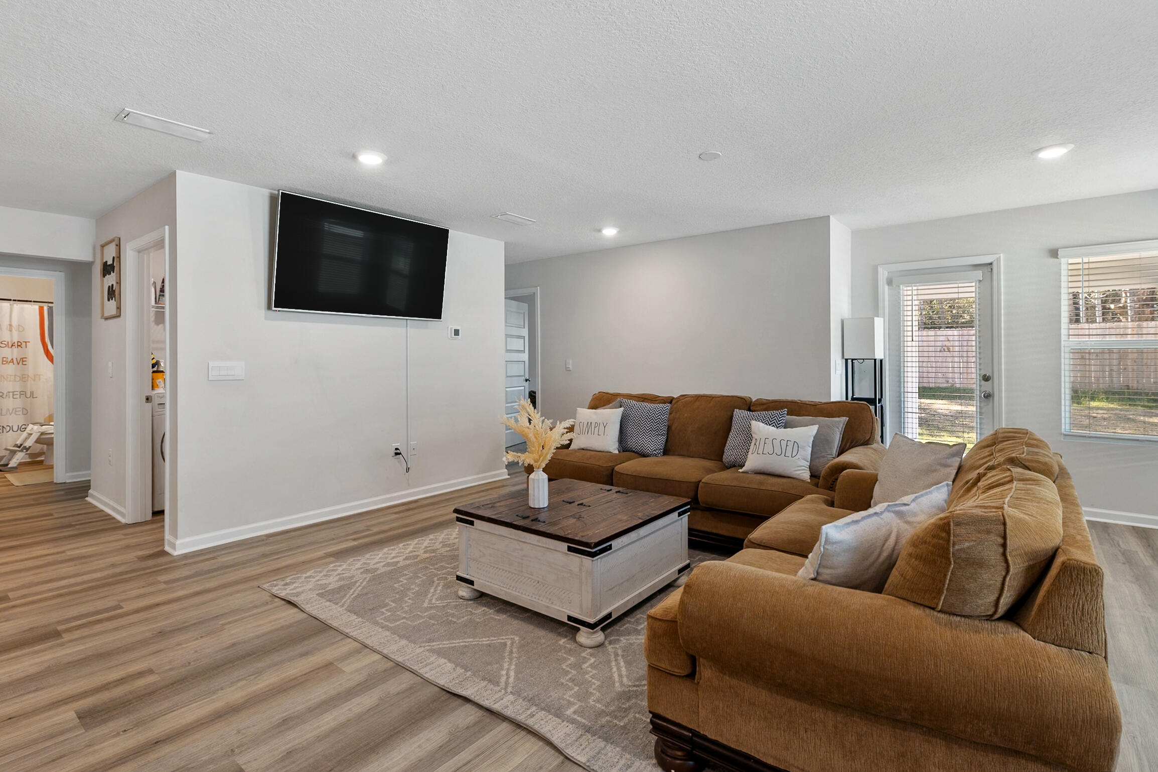 Royal Estates - Residential Lease