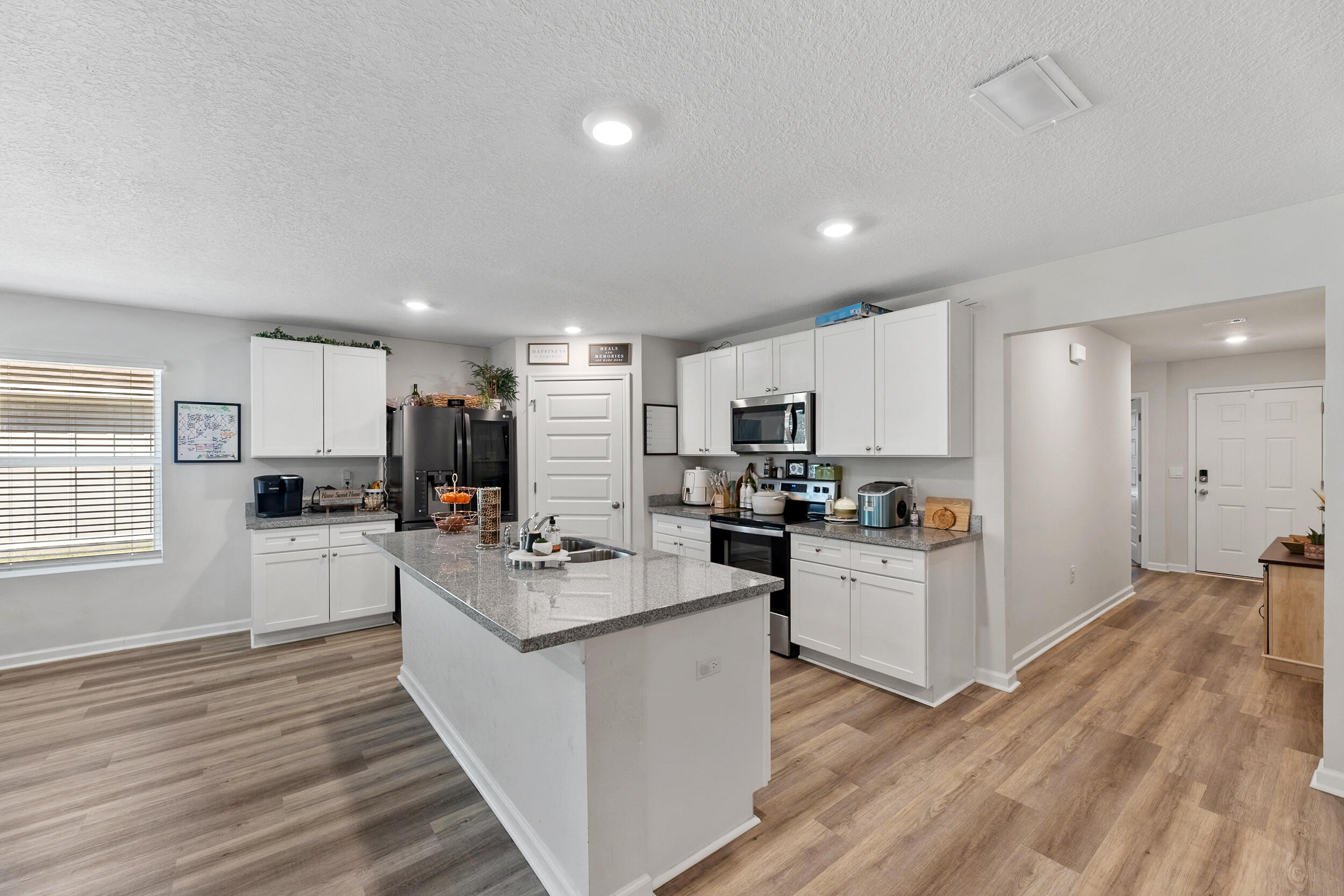 Royal Estates - Residential Lease