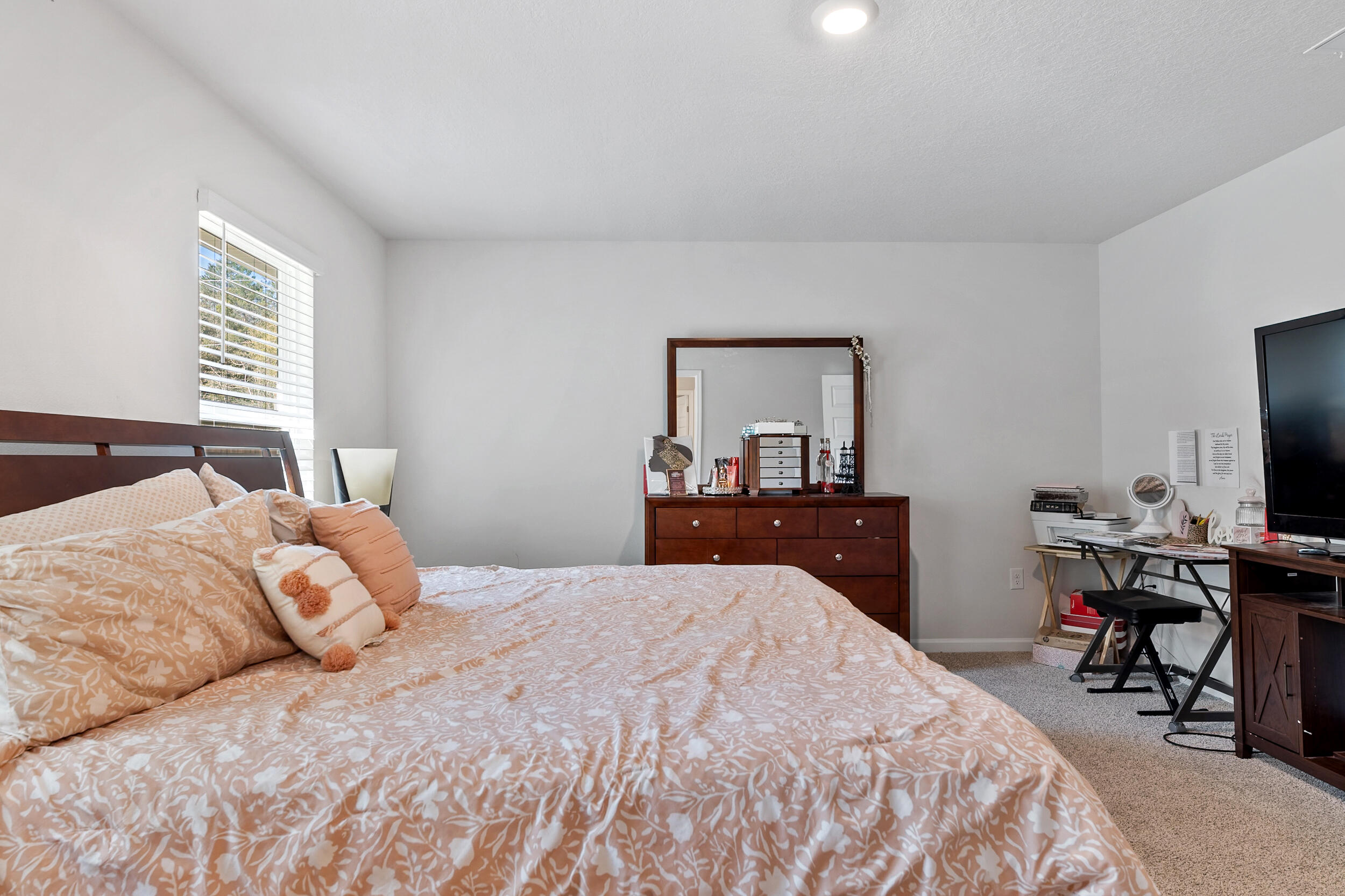Royal Estates - Residential Lease