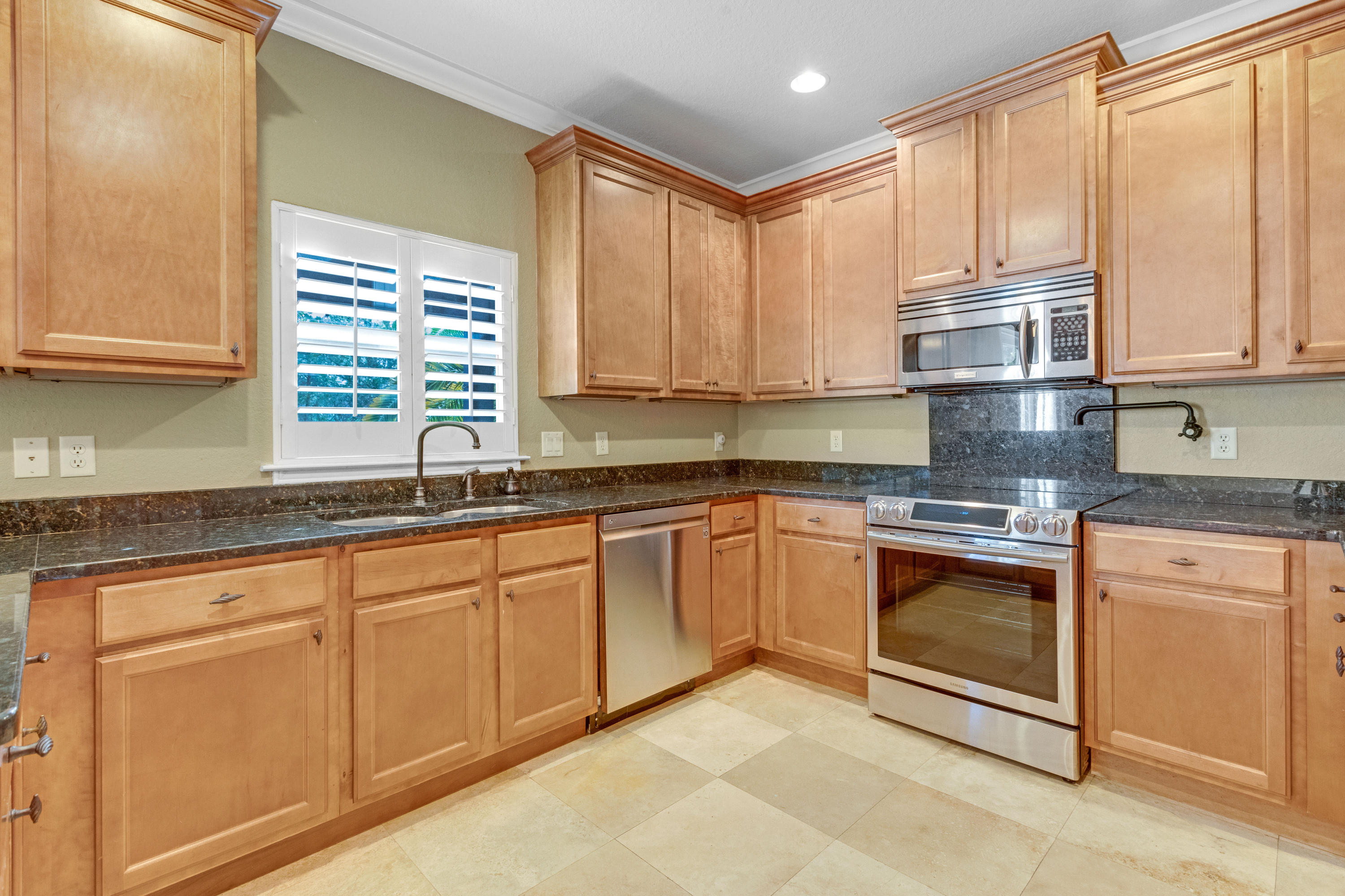 CALUSA BAY S/D - Residential