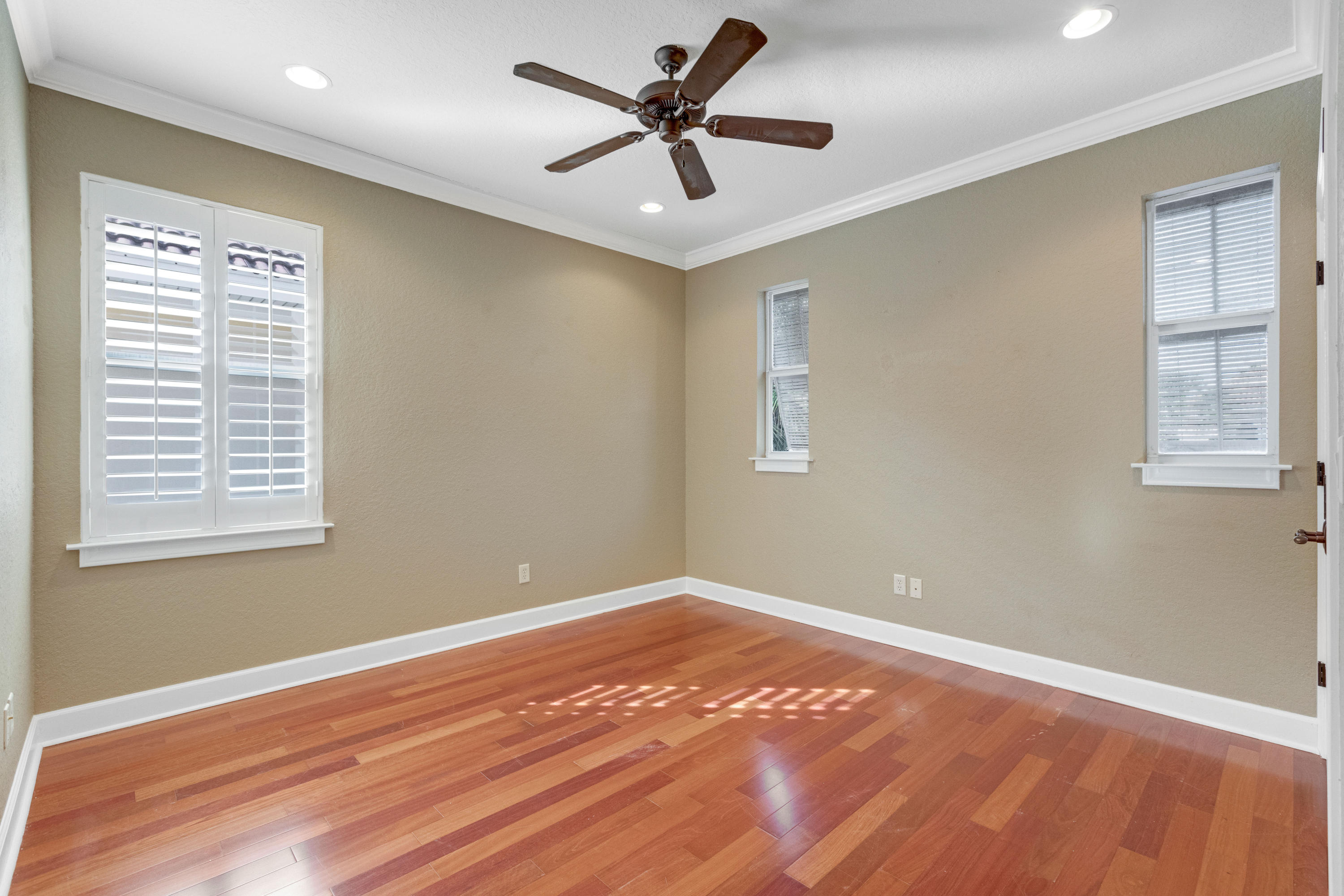 CALUSA BAY S/D - Residential