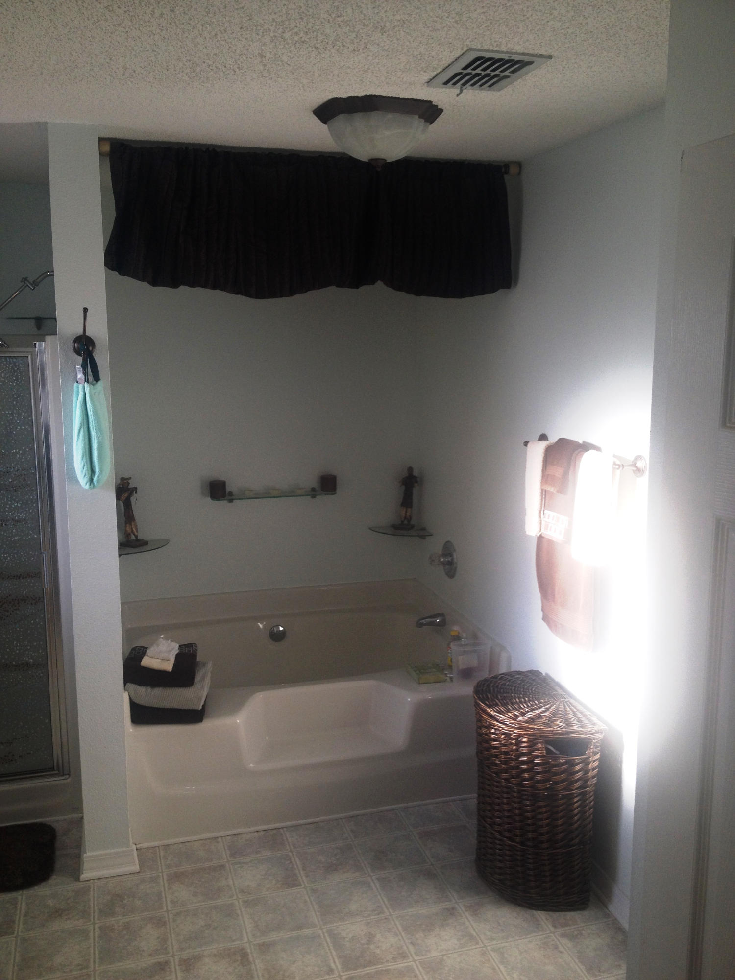 FOXWOOD ADDITION S/D LOT 3 BLK E - Residential