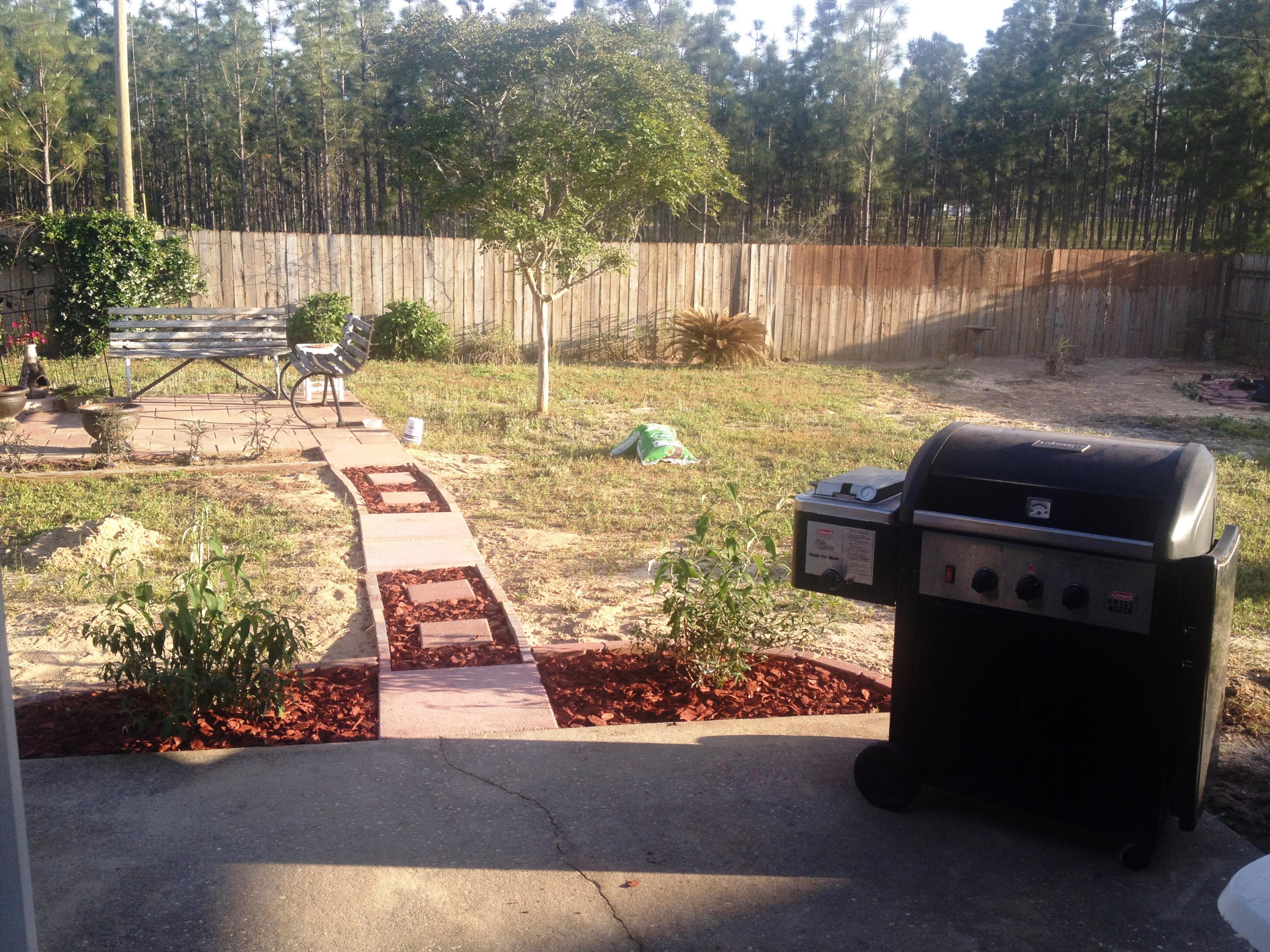 FOXWOOD ADDITION S/D LOT 3 BLK E - Residential