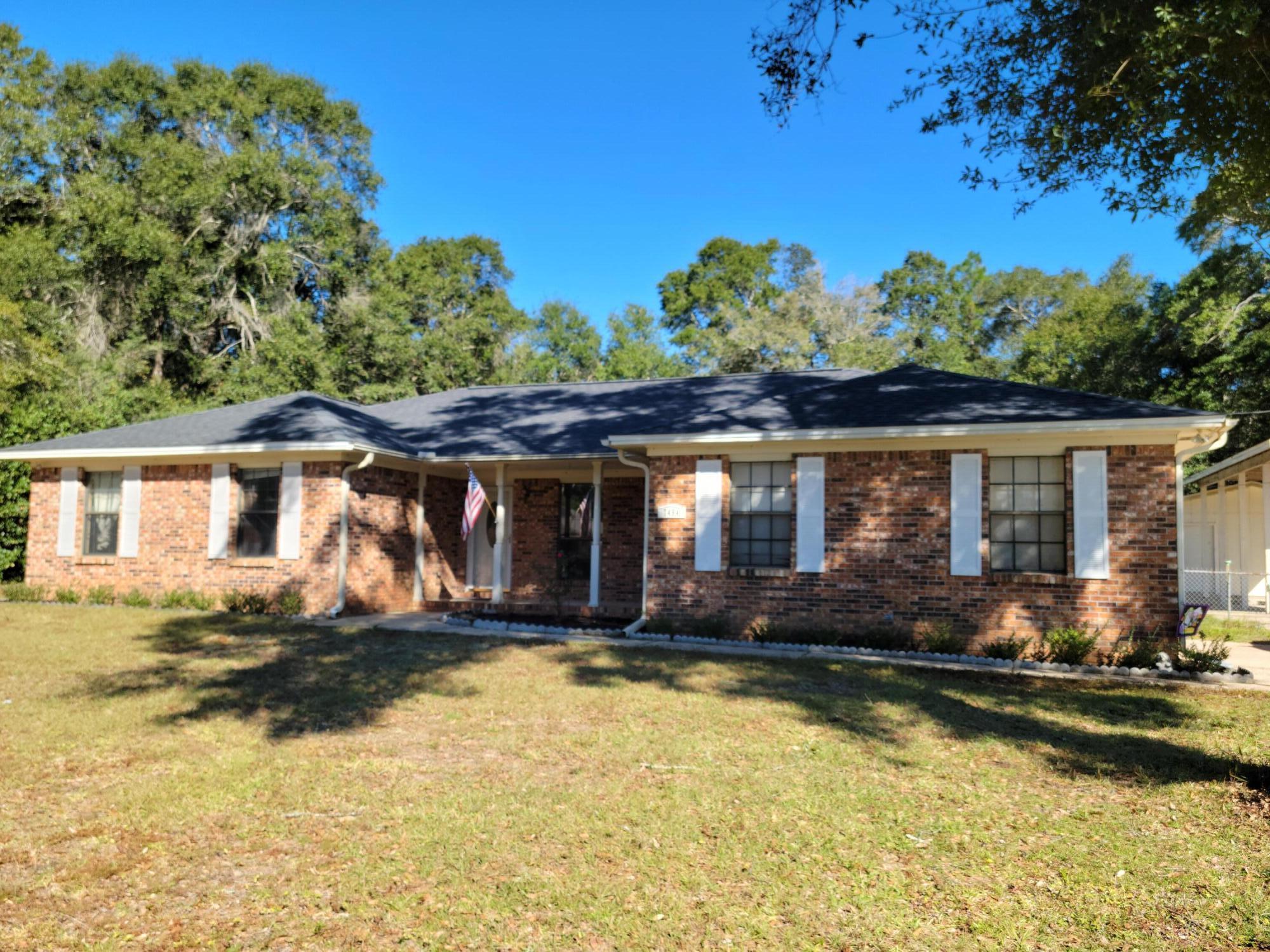 PINE LAKE ESTATES - Residential