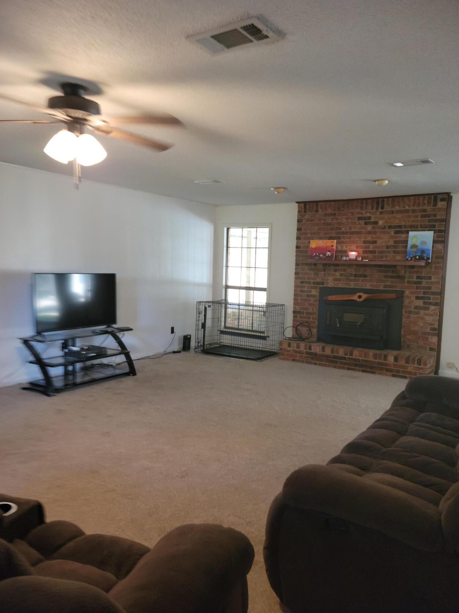 PINE LAKE ESTATES - Residential