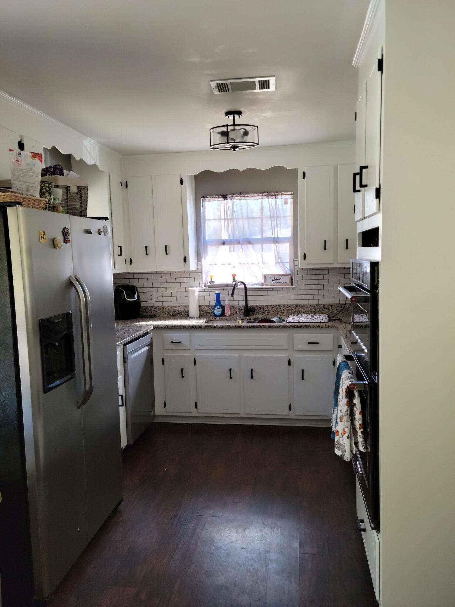 PINE LAKE ESTATES - Residential