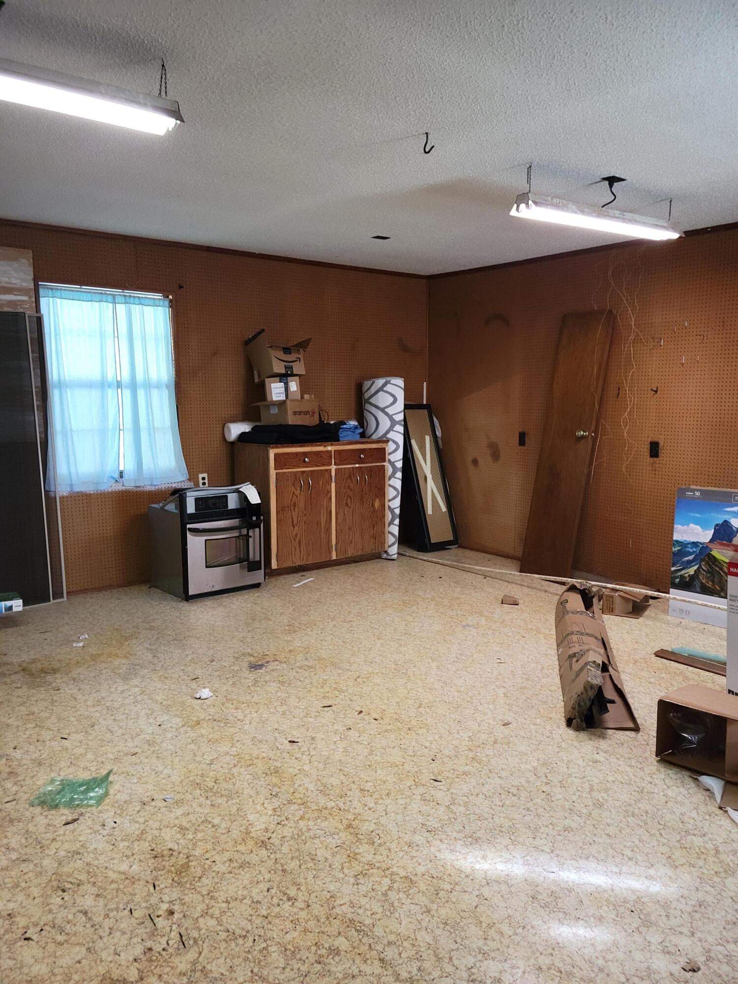 PINE LAKE ESTATES - Residential