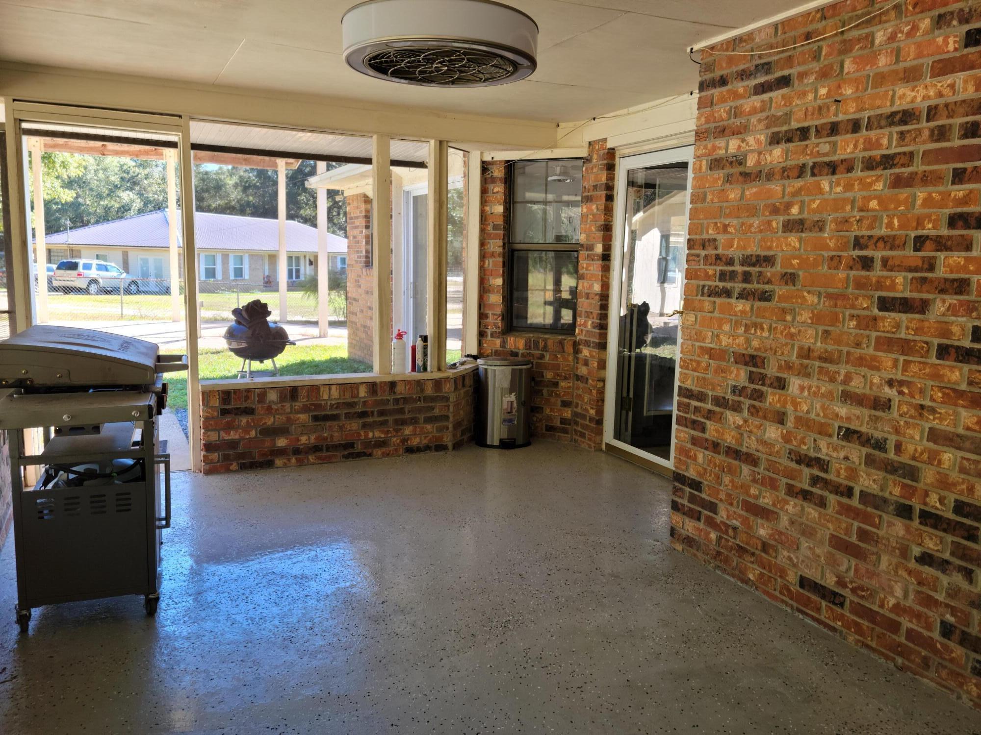 PINE LAKE ESTATES - Residential