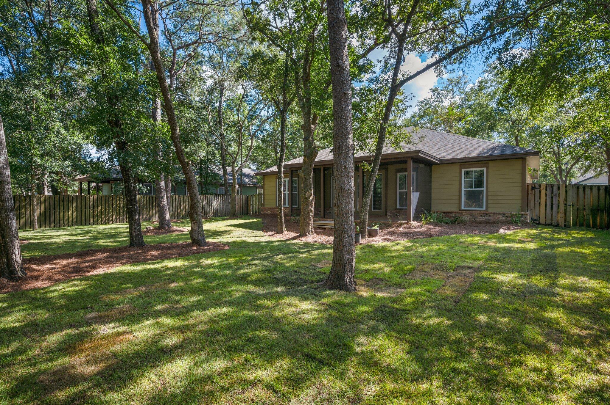 CANOPIES OF FREEPORT - Residential