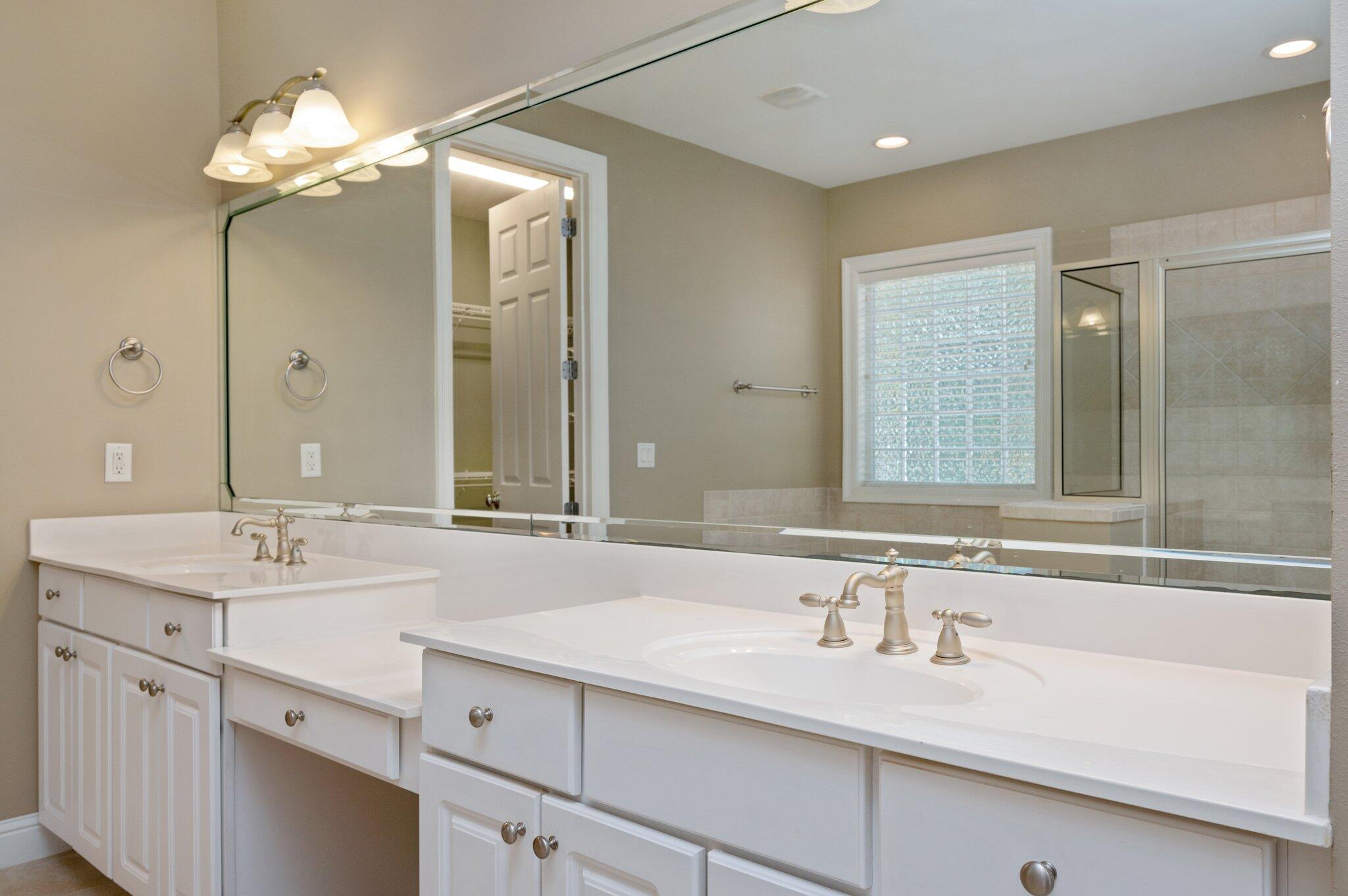 CANOPIES OF FREEPORT - Residential