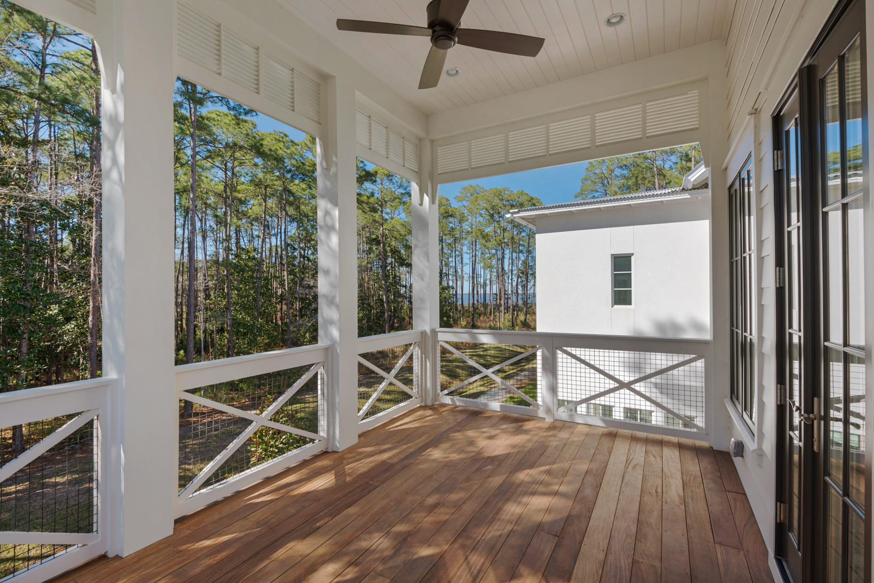 CHURCHILL OAKS - Residential