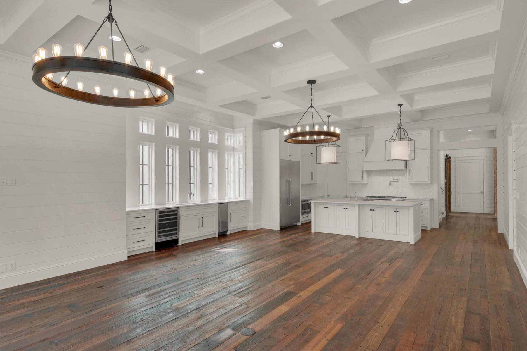 CHURCHILL OAKS - Residential