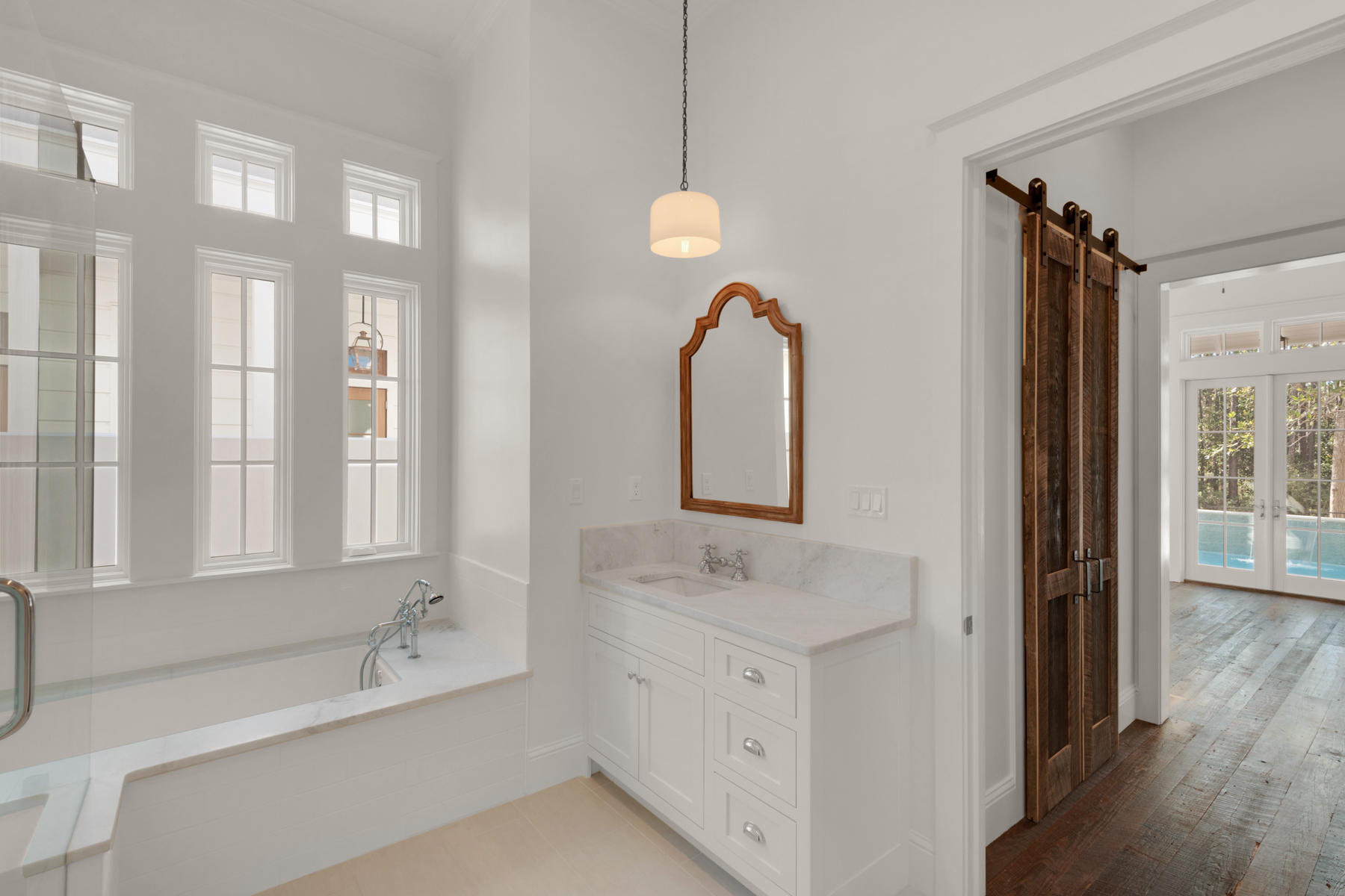 CHURCHILL OAKS - Residential