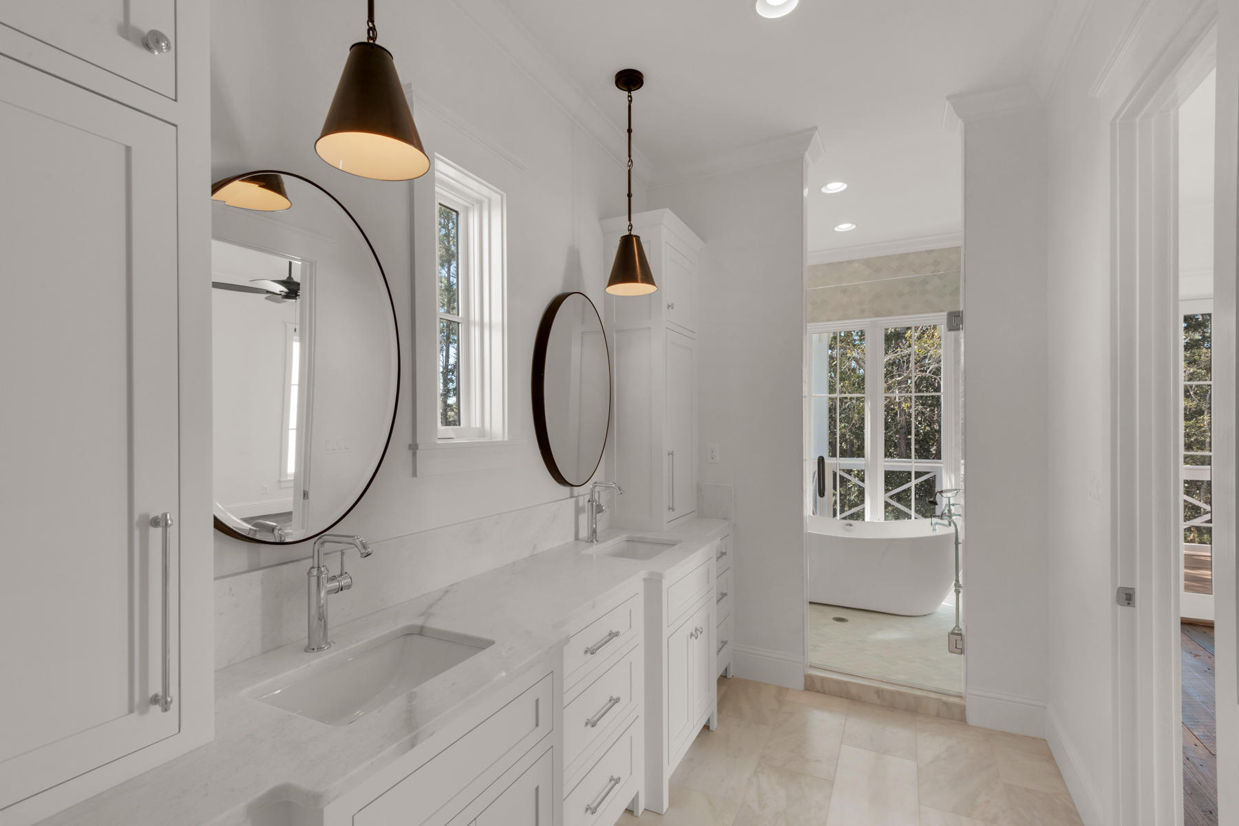 CHURCHILL OAKS - Residential