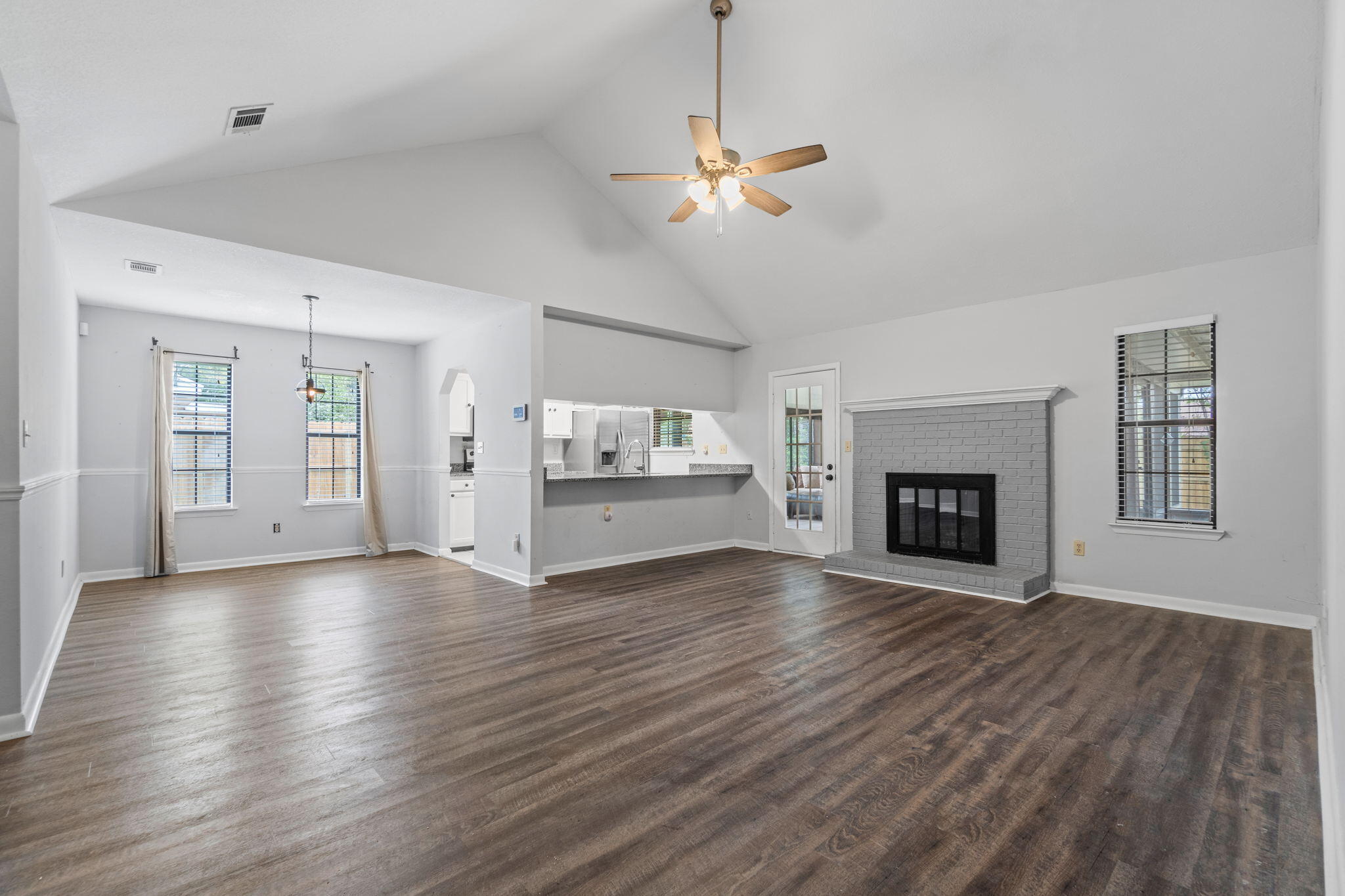 CHATEAU PRES DE LA MER - Residential