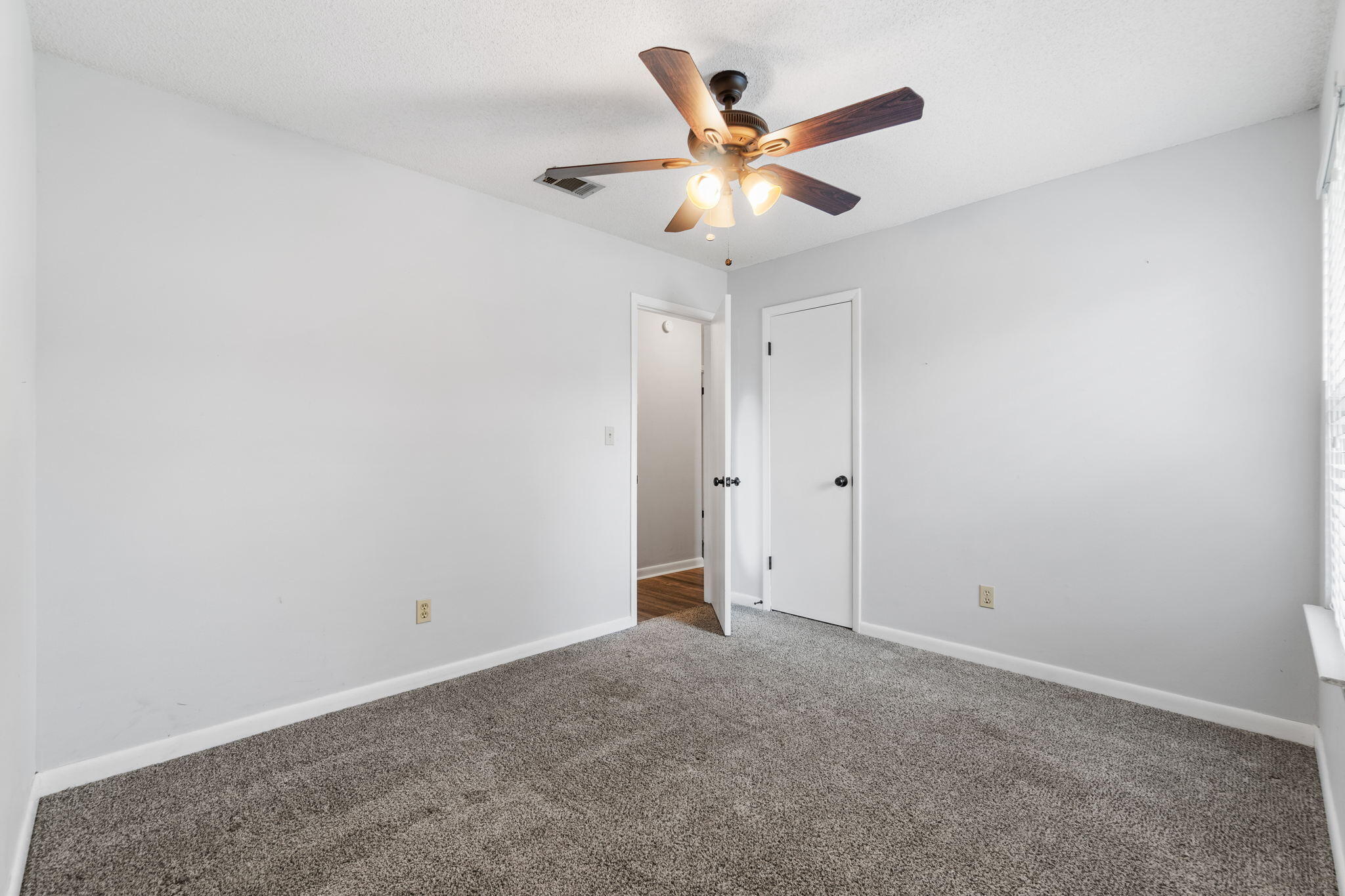 CHATEAU PRES DE LA MER - Residential