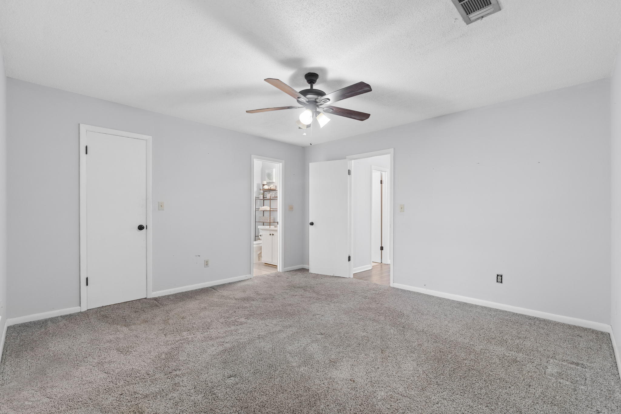 CHATEAU PRES DE LA MER - Residential