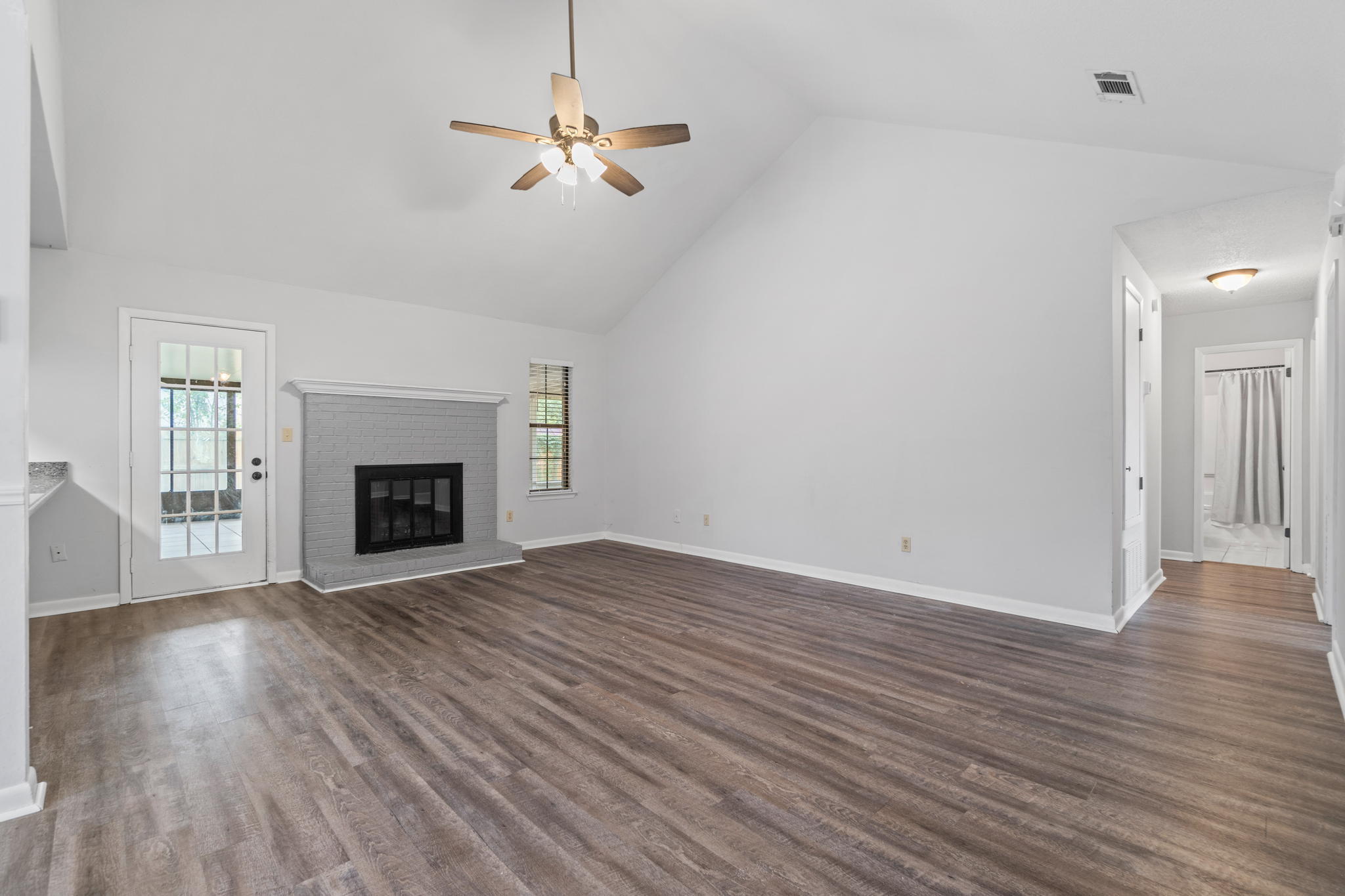 CHATEAU PRES DE LA MER - Residential