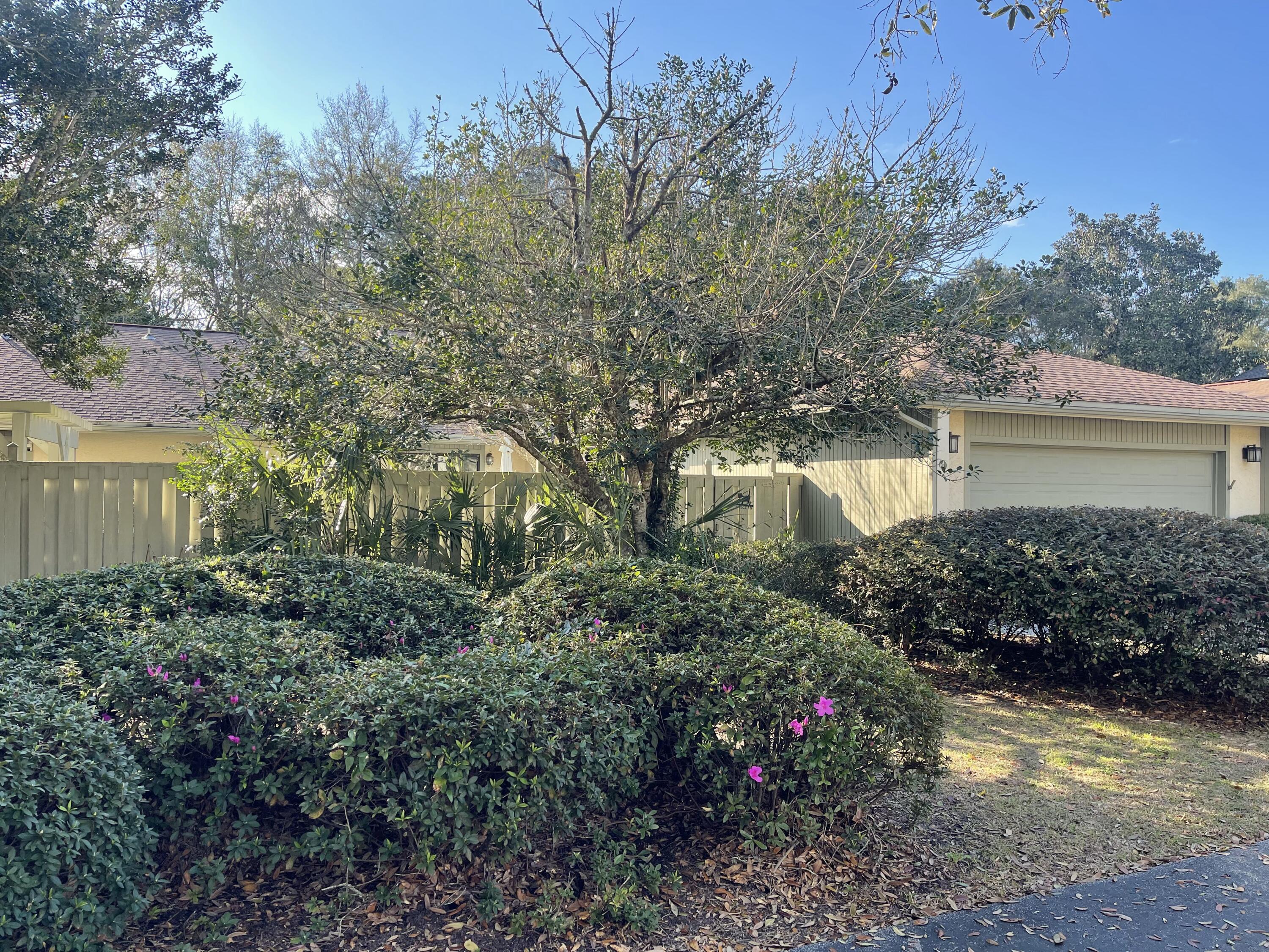 ROYAL OAK VILLAGE 2E - Residential