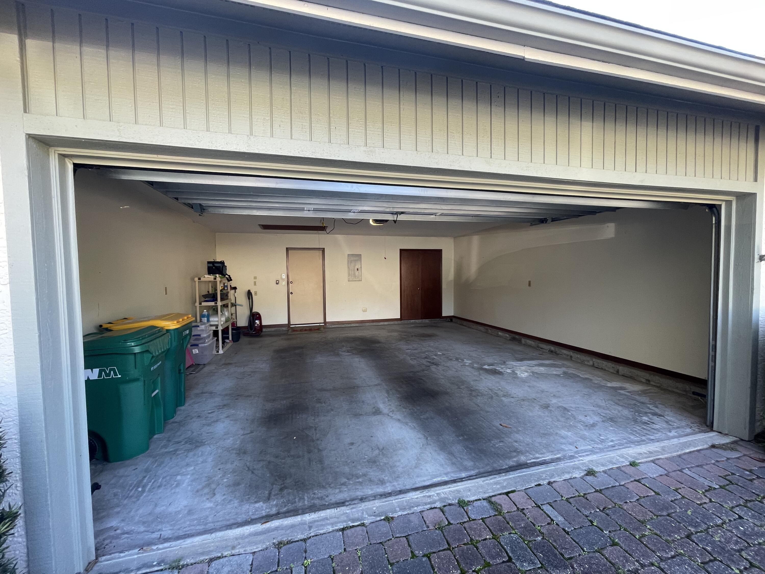 ROYAL OAK VILLAGE 2E - Residential