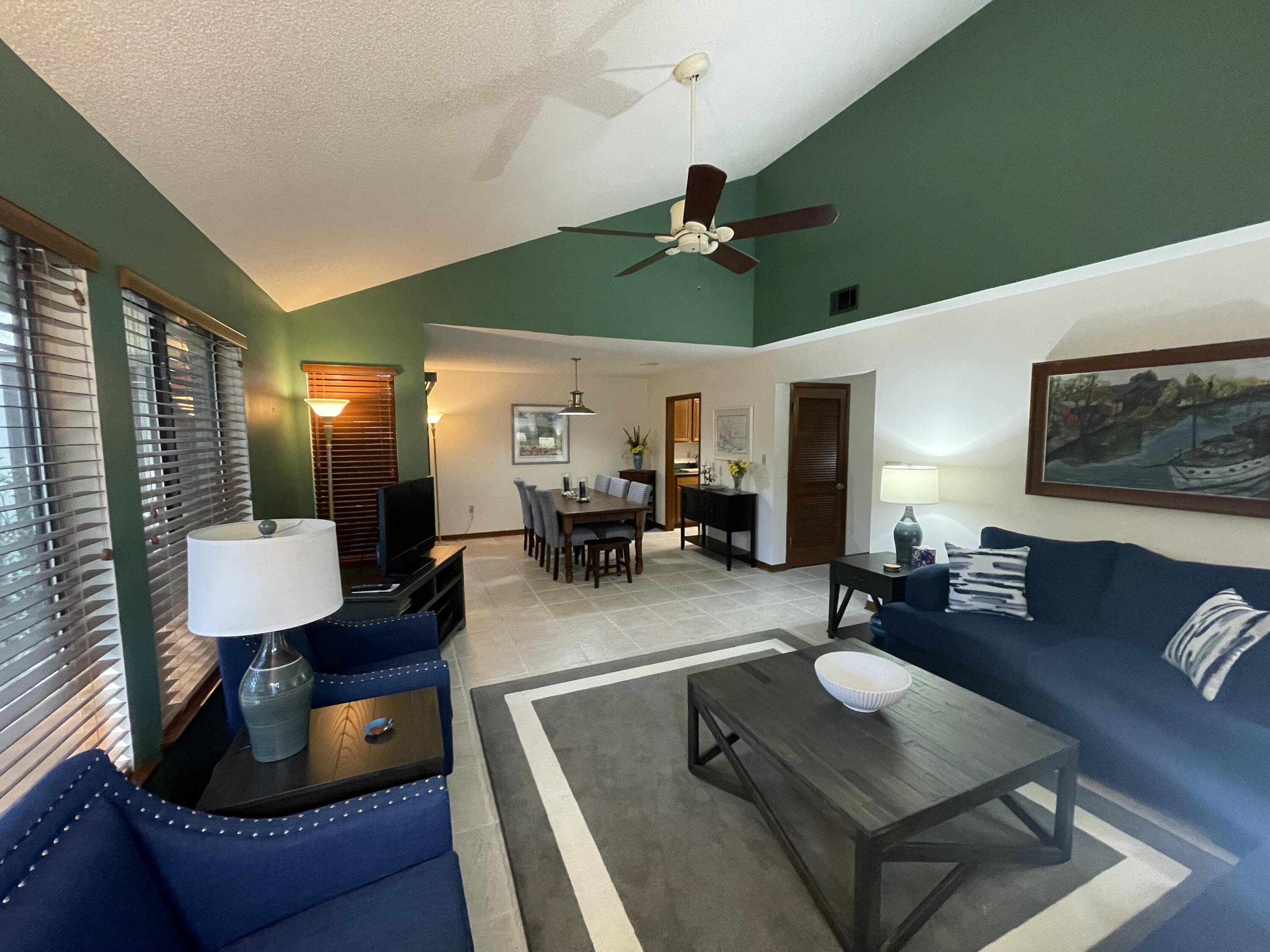 ROYAL OAK VILLAGE 2E - Residential