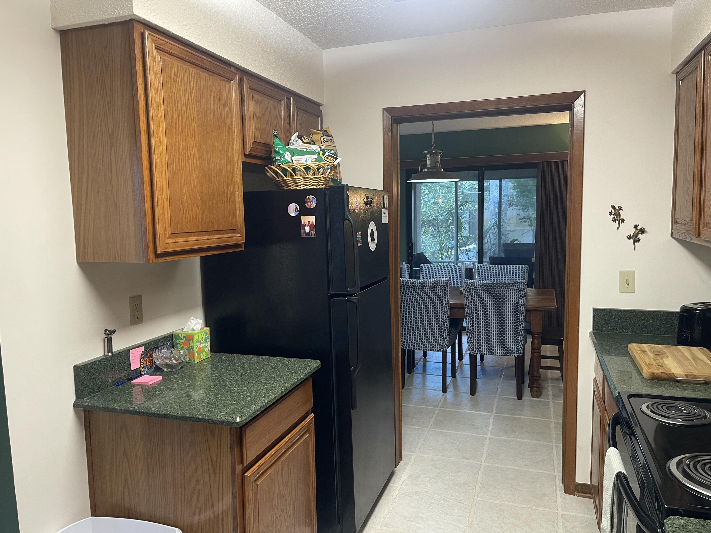 ROYAL OAK VILLAGE 2E - Residential