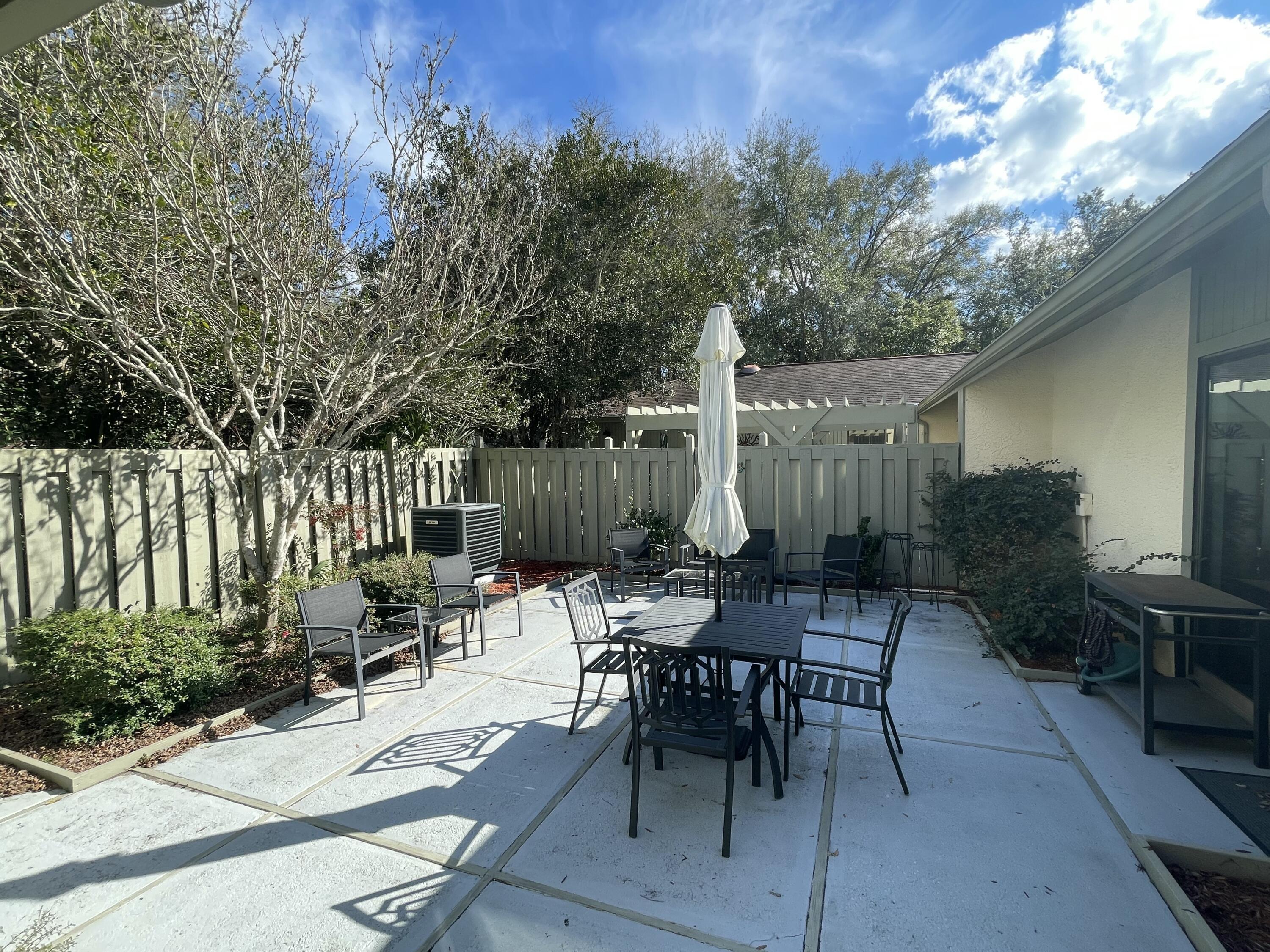 ROYAL OAK VILLAGE 2E - Residential