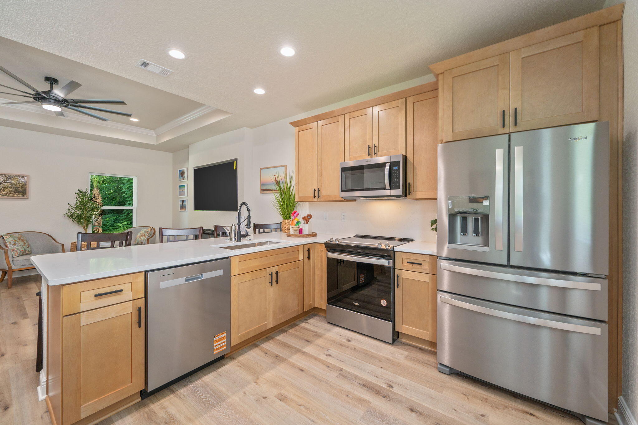 CRESTVIEW BEG SW COR LOT 4 BLK 146 N 53 DEG E 75FT S 36 - Residential