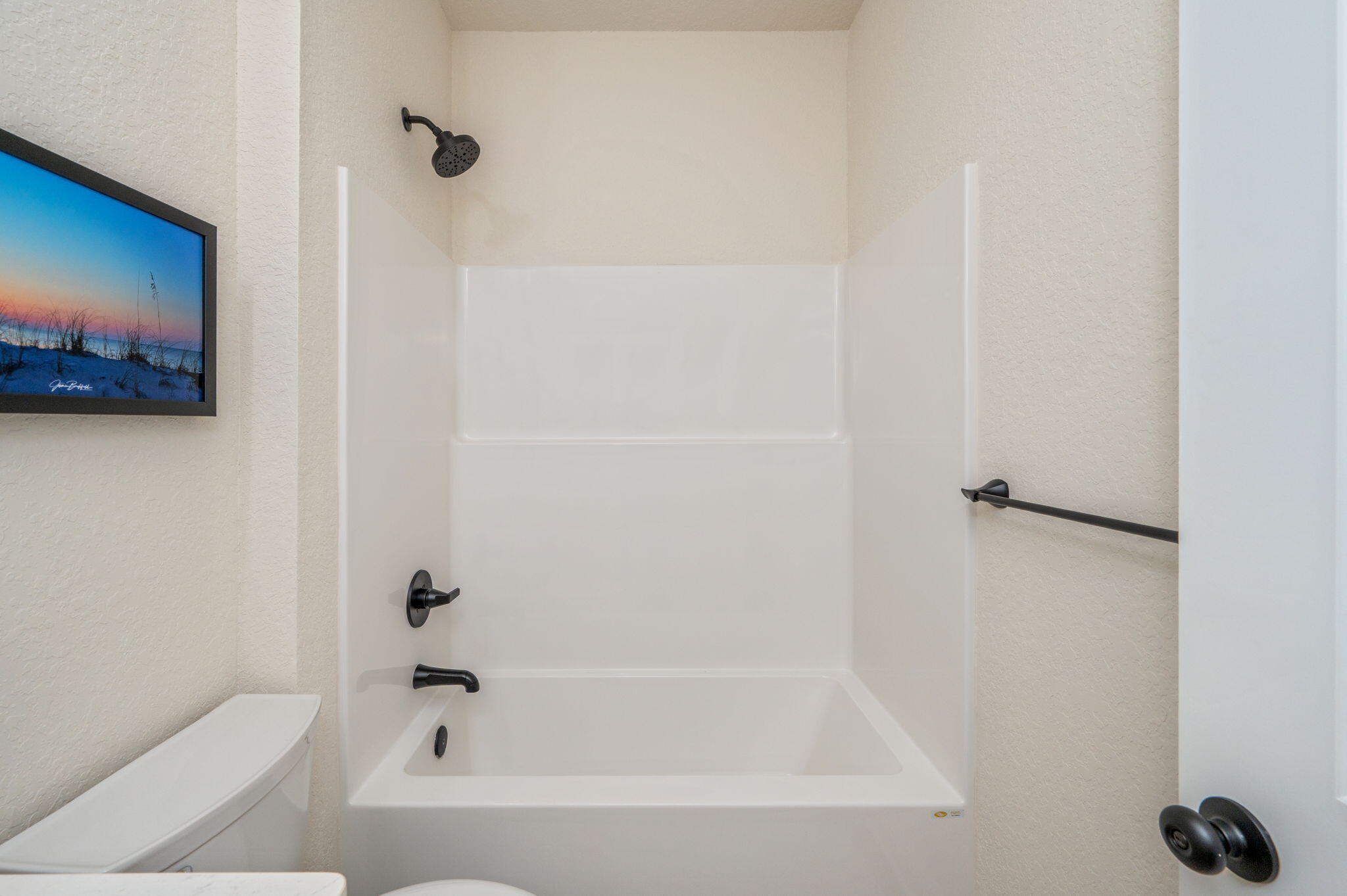 CRESTVIEW BEG SW COR LOT 4 BLK 146 N 53 DEG E 75FT S 36 - Residential