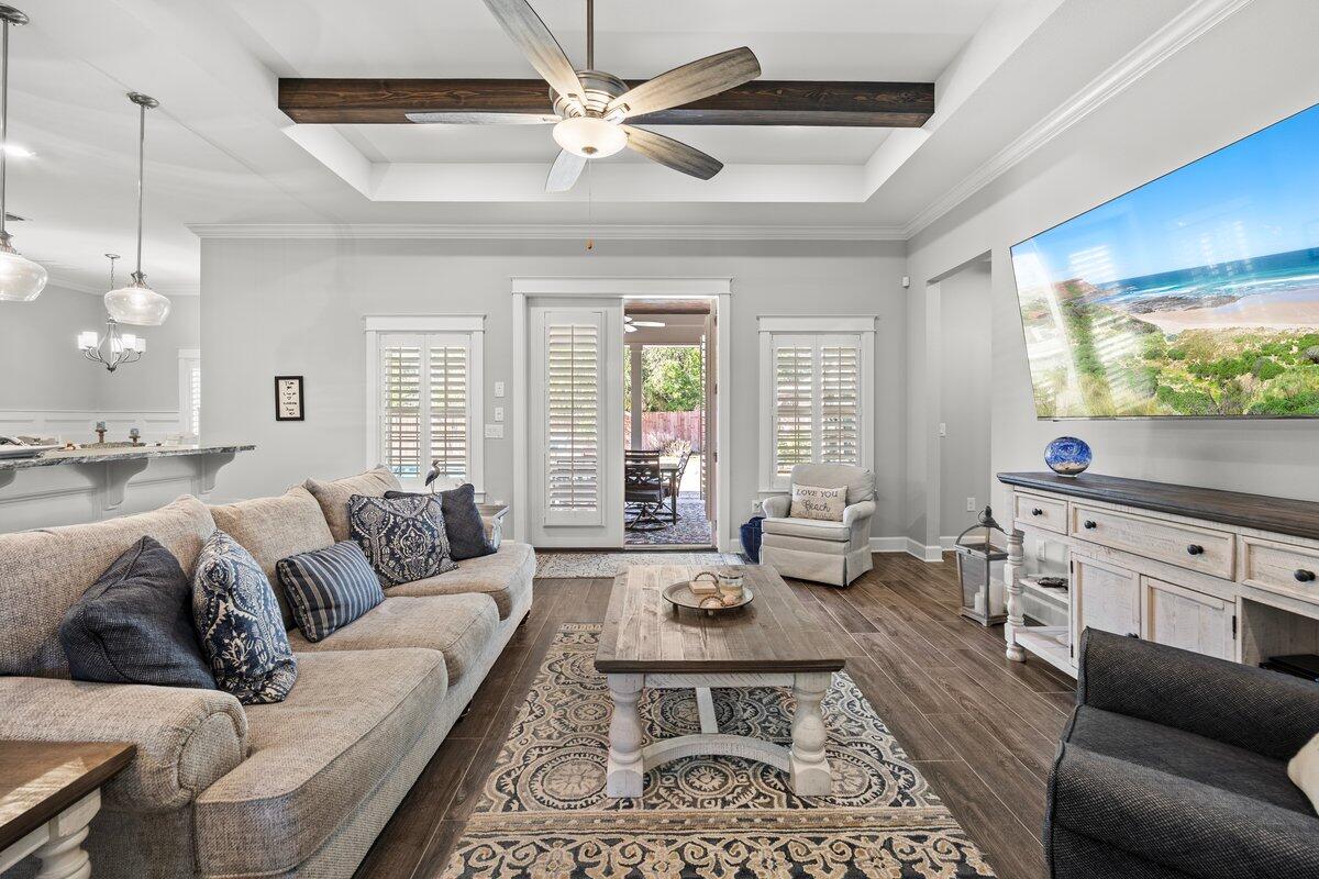 SOUNDSIDE SHORES - Residential