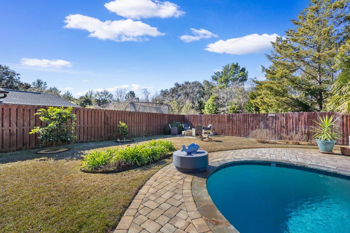 SOUNDSIDE SHORES - Residential