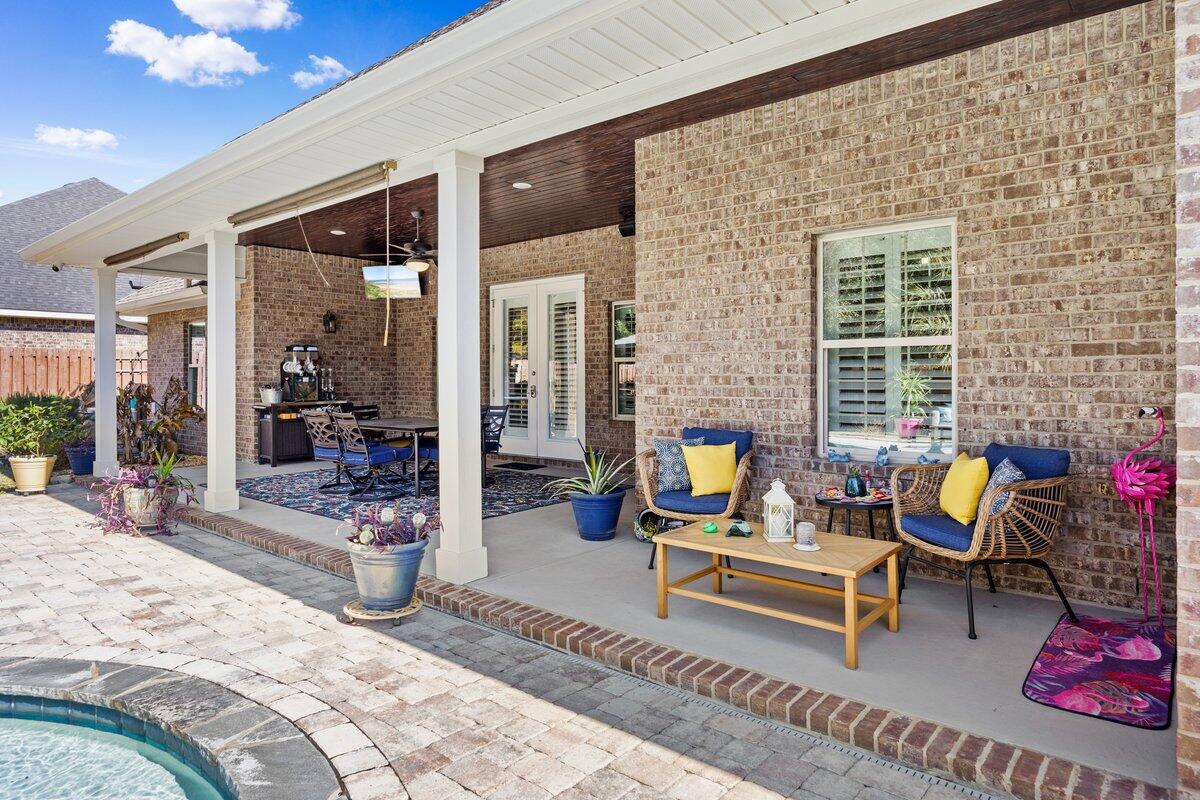 SOUNDSIDE SHORES - Residential