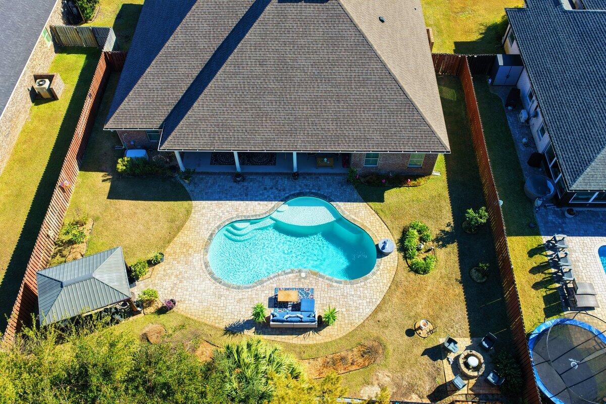 SOUNDSIDE SHORES - Residential