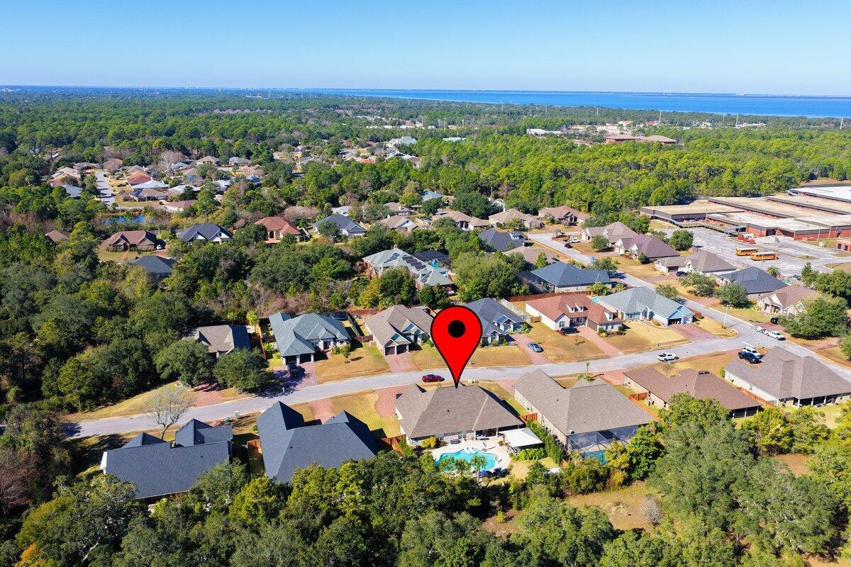 SOUNDSIDE SHORES - Residential