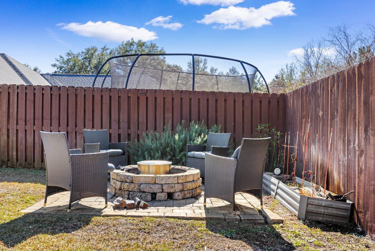 SOUNDSIDE SHORES - Residential