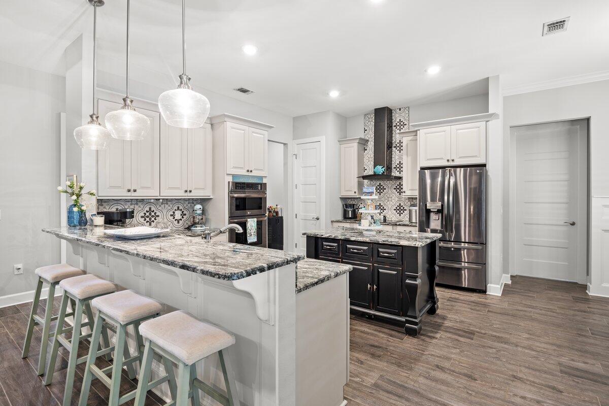 SOUNDSIDE SHORES - Residential